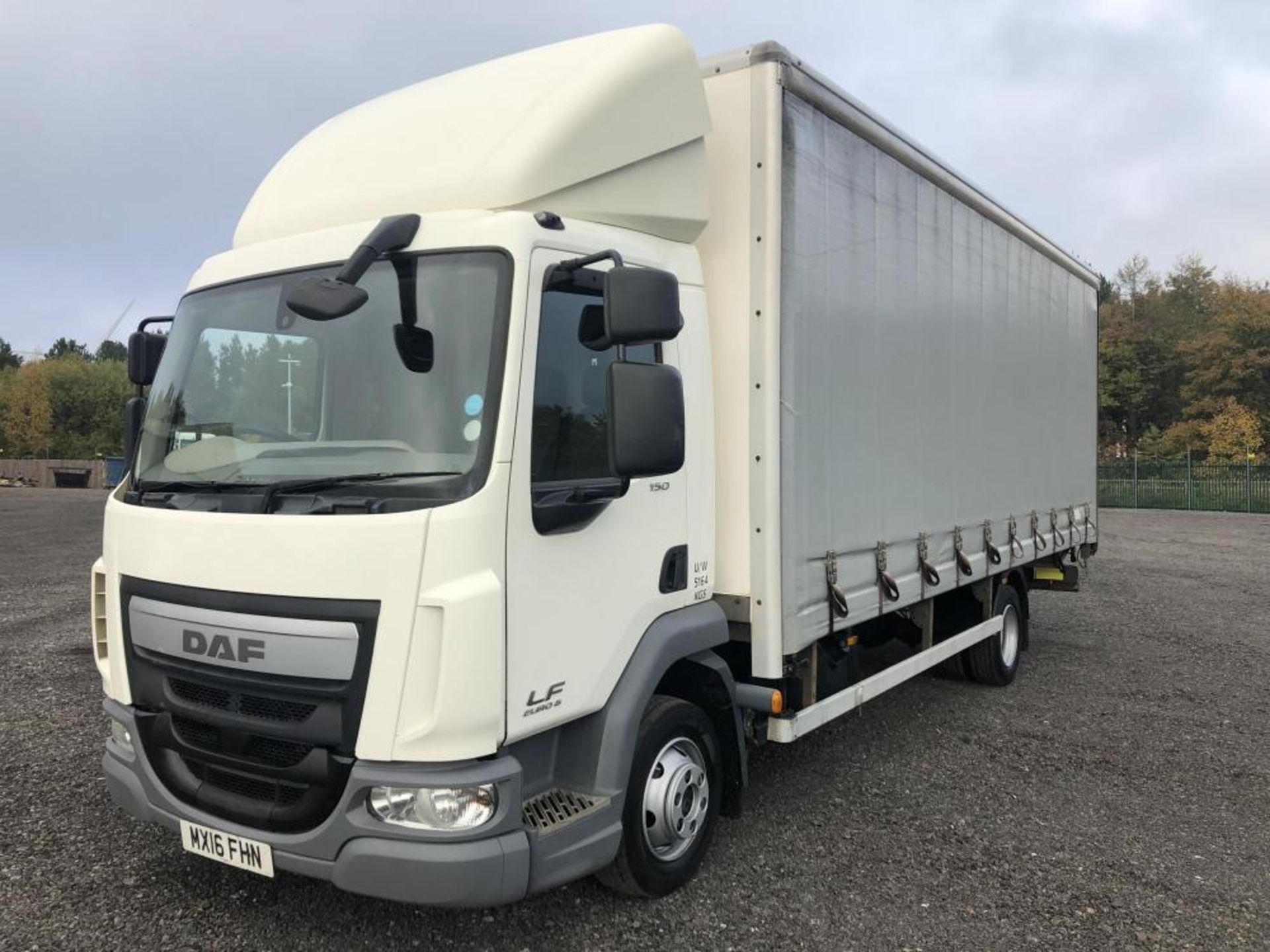 2016 Daf lf 45.150 7.5 Ton Curtain Side Truck with Under Floor Tail Lift *PLUS VAT* - Image 3 of 12