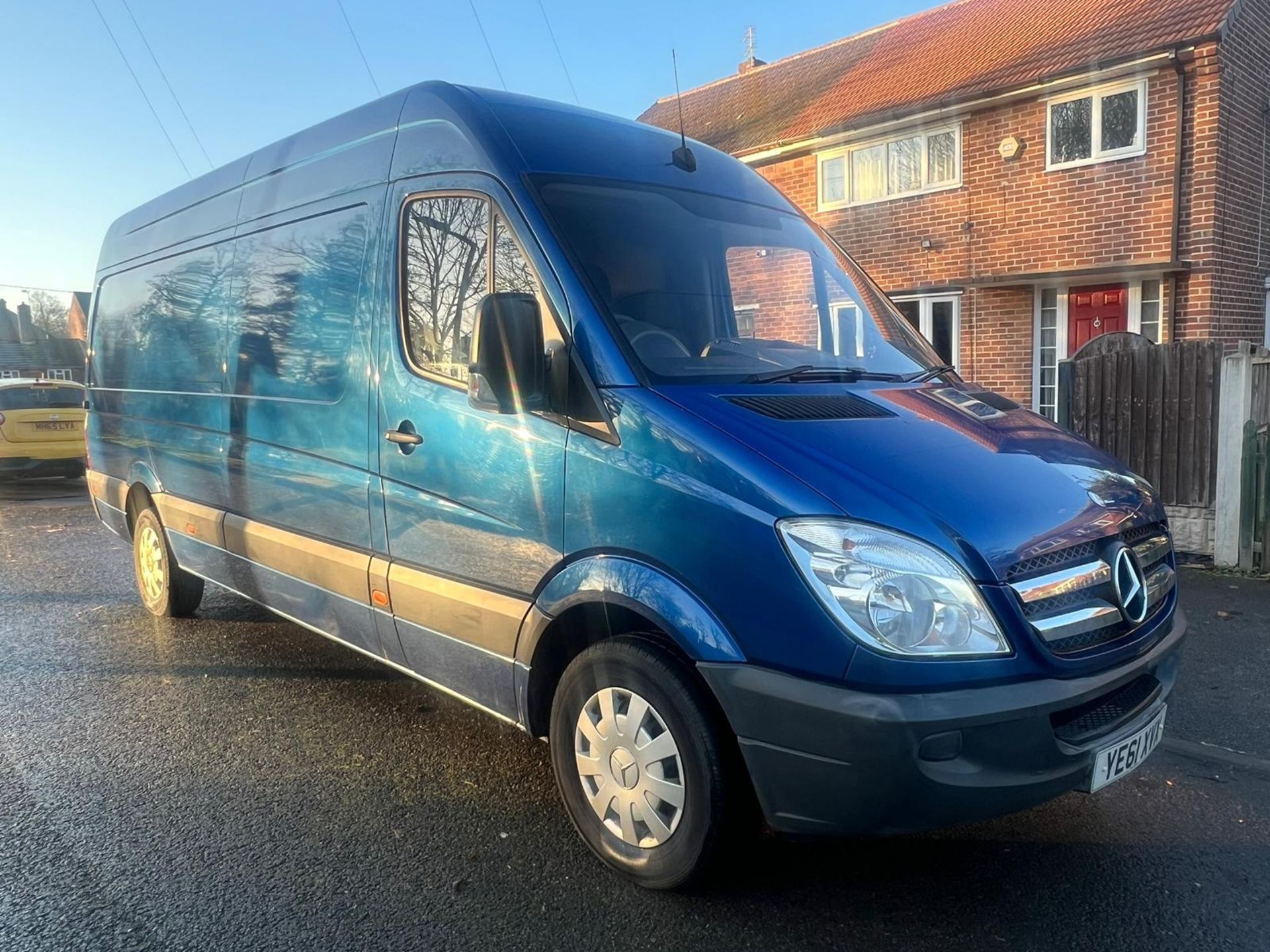 *Very Rare* Low mileage - 2012 Mercedes Sprinter 319 V6 3.0L *PLUS VAT*