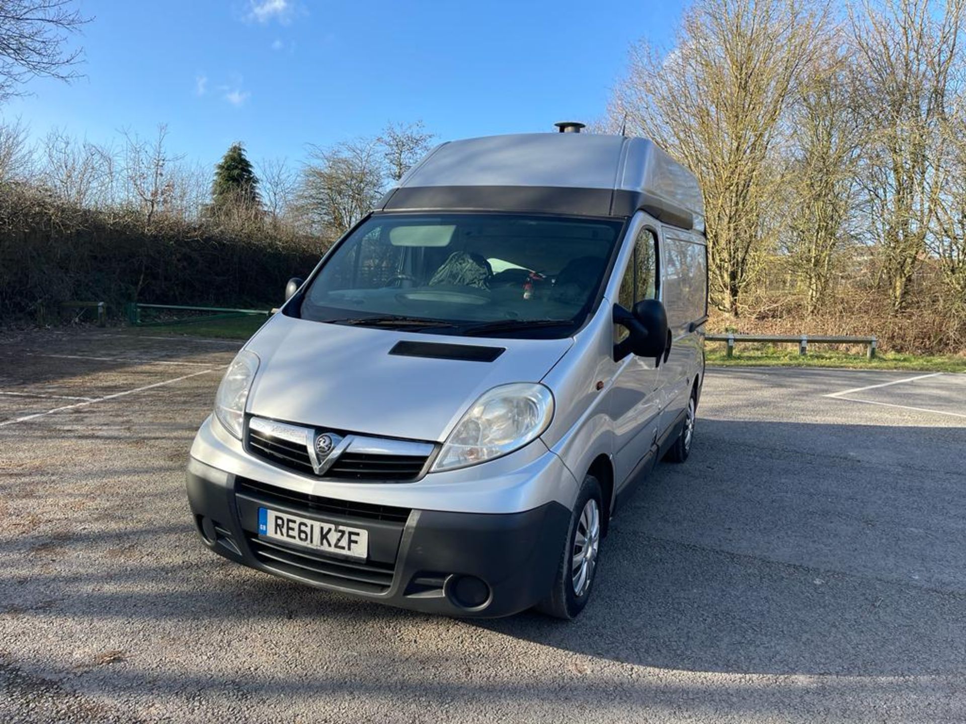 2011/61 VAUXHALL VIVARO 2900 CDTI 89 SWB SILVER PANEL VAN *NO VAT* - Image 2 of 15