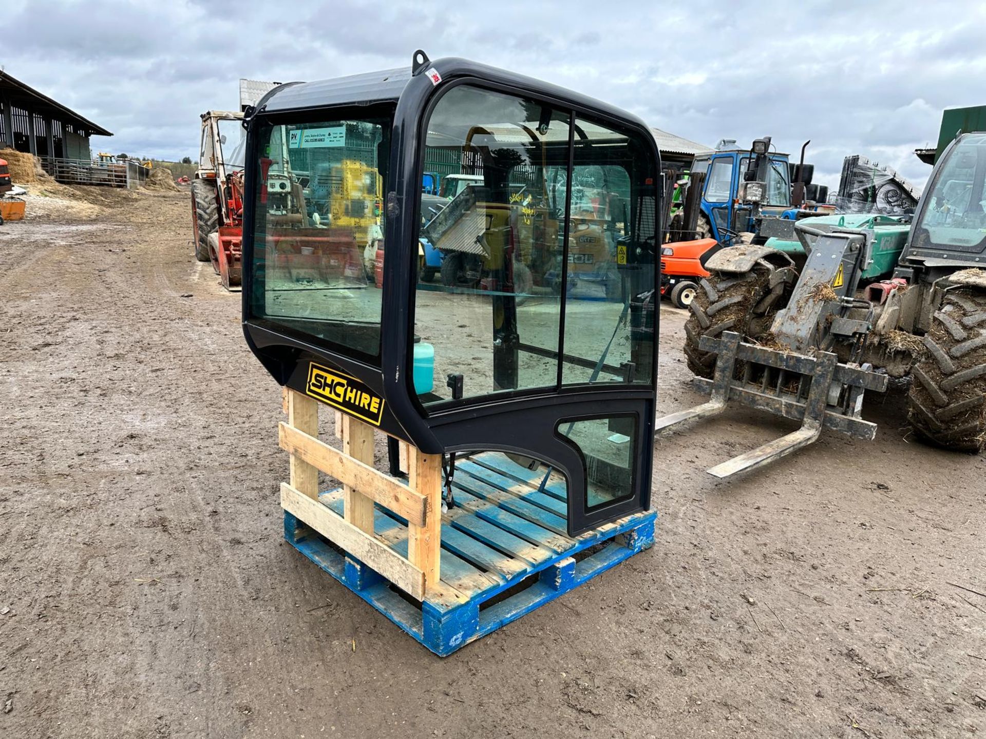 Unused Kubota Mini Digger Cab With Door *PLUS VAT* - Image 4 of 13