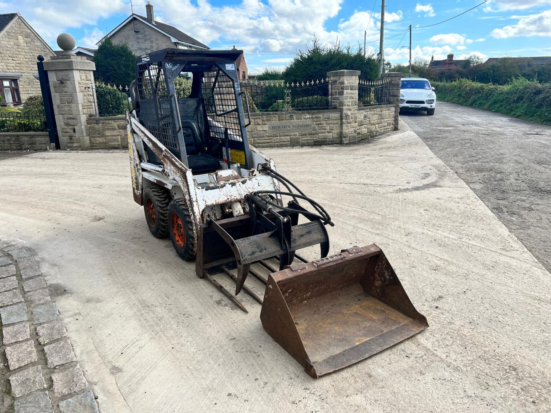 Bobcat 443 Wheeled Skidsteer Loader With Muck Grab, Bucket - Good Set Of Tyres *PLUS VAT*