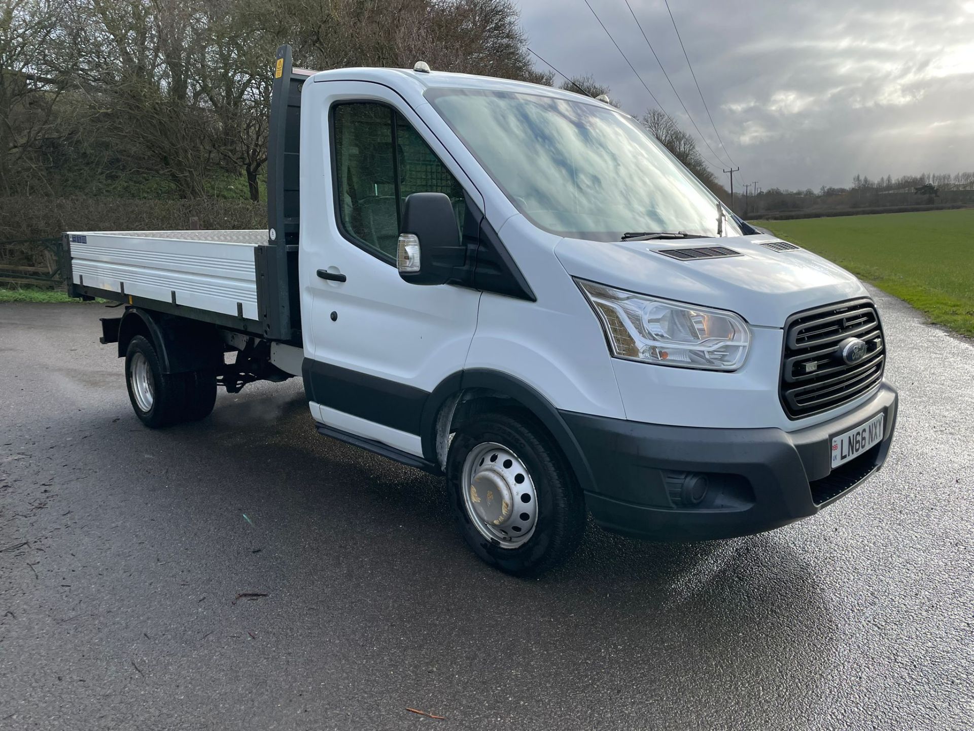2016/66 TRANSIT TIPPER T350 - REALLY CLEAN 81,092 MILES - Image 4 of 12