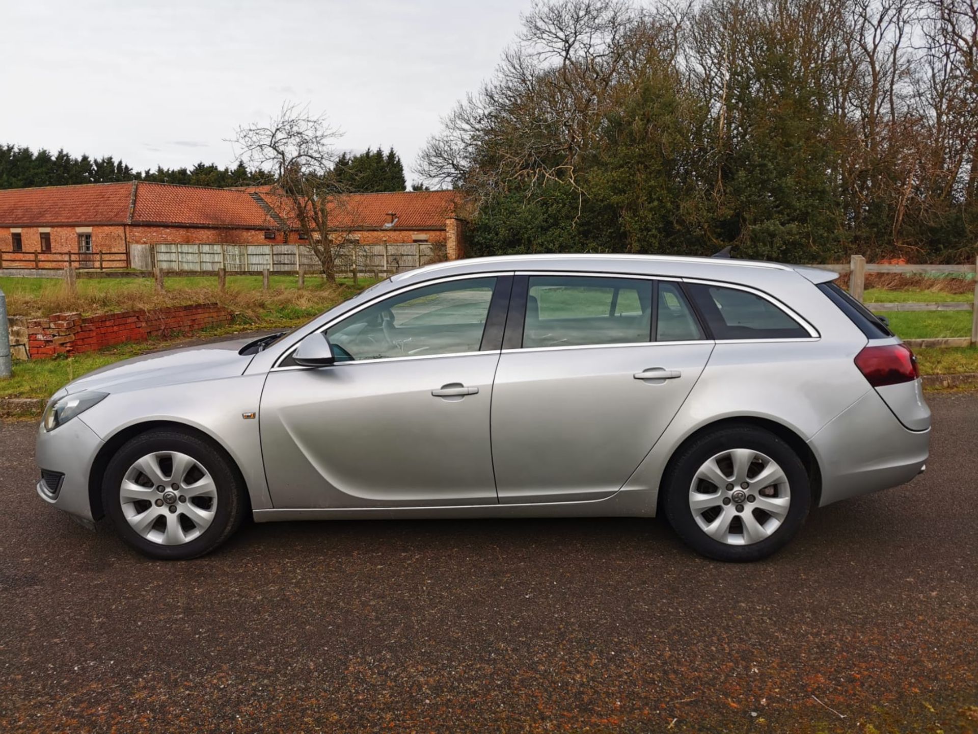 2016/65 REG VAUXHALL INSIGNIA TECH LINE CDTI ECO 2.0 DIESEL MANUAL ESTATE, SHOWING 1 FORMER KEEPER - Image 4 of 30