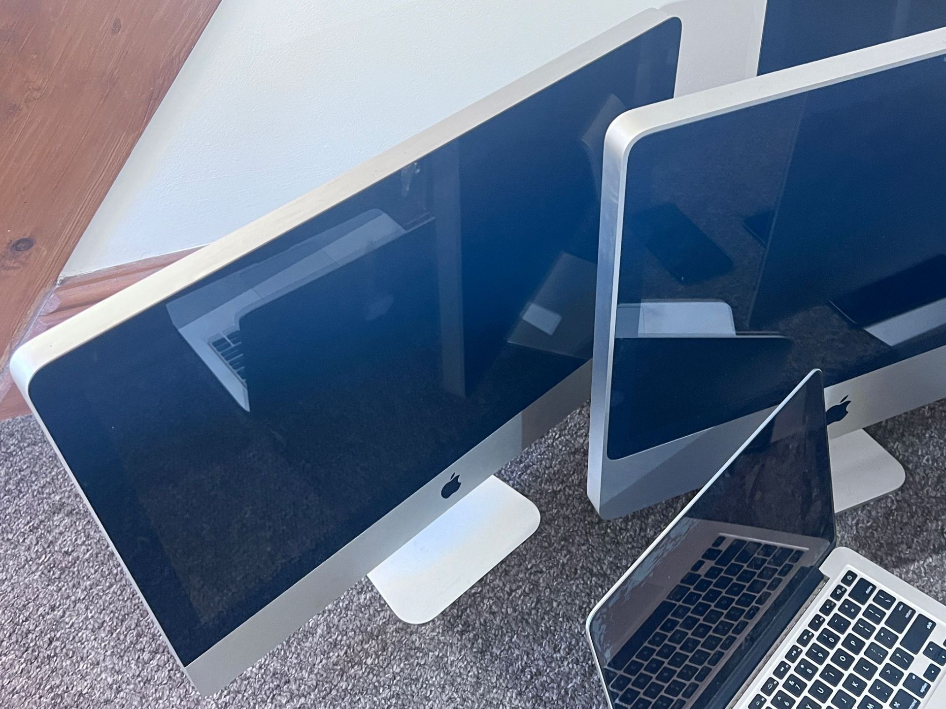 Apple Job Lot, iMacs / Macbooks / iPad / iPhone *NO VAT* - Image 11 of 11