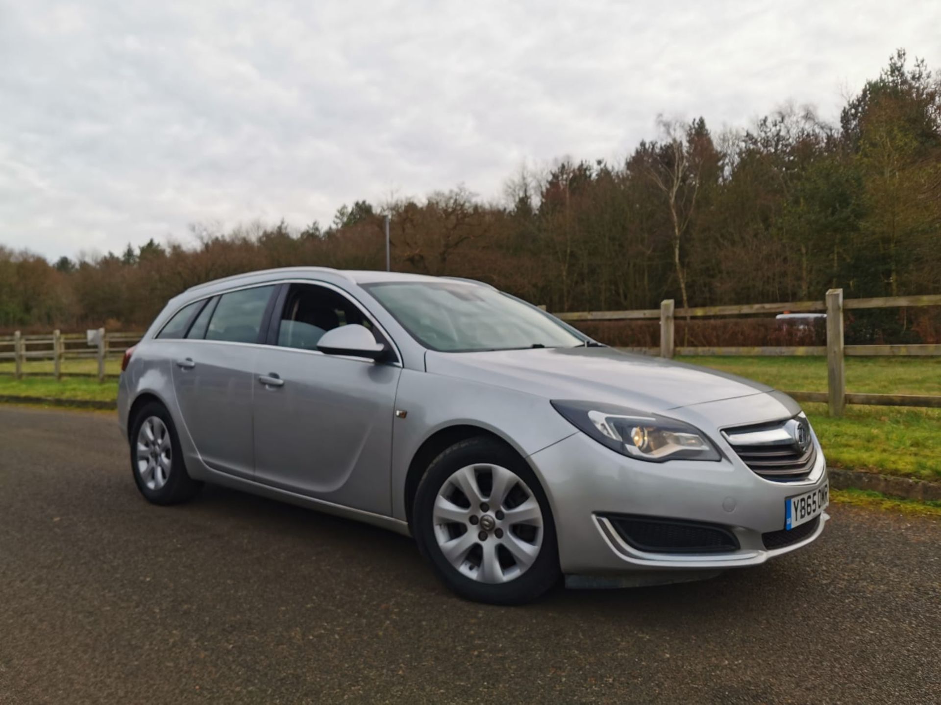 2016/65 REG VAUXHALL INSIGNIA TECH LINE CDTI ECO 2.0 DIESEL MANUAL ESTATE, SHOWING 1 FORMER KEEPER