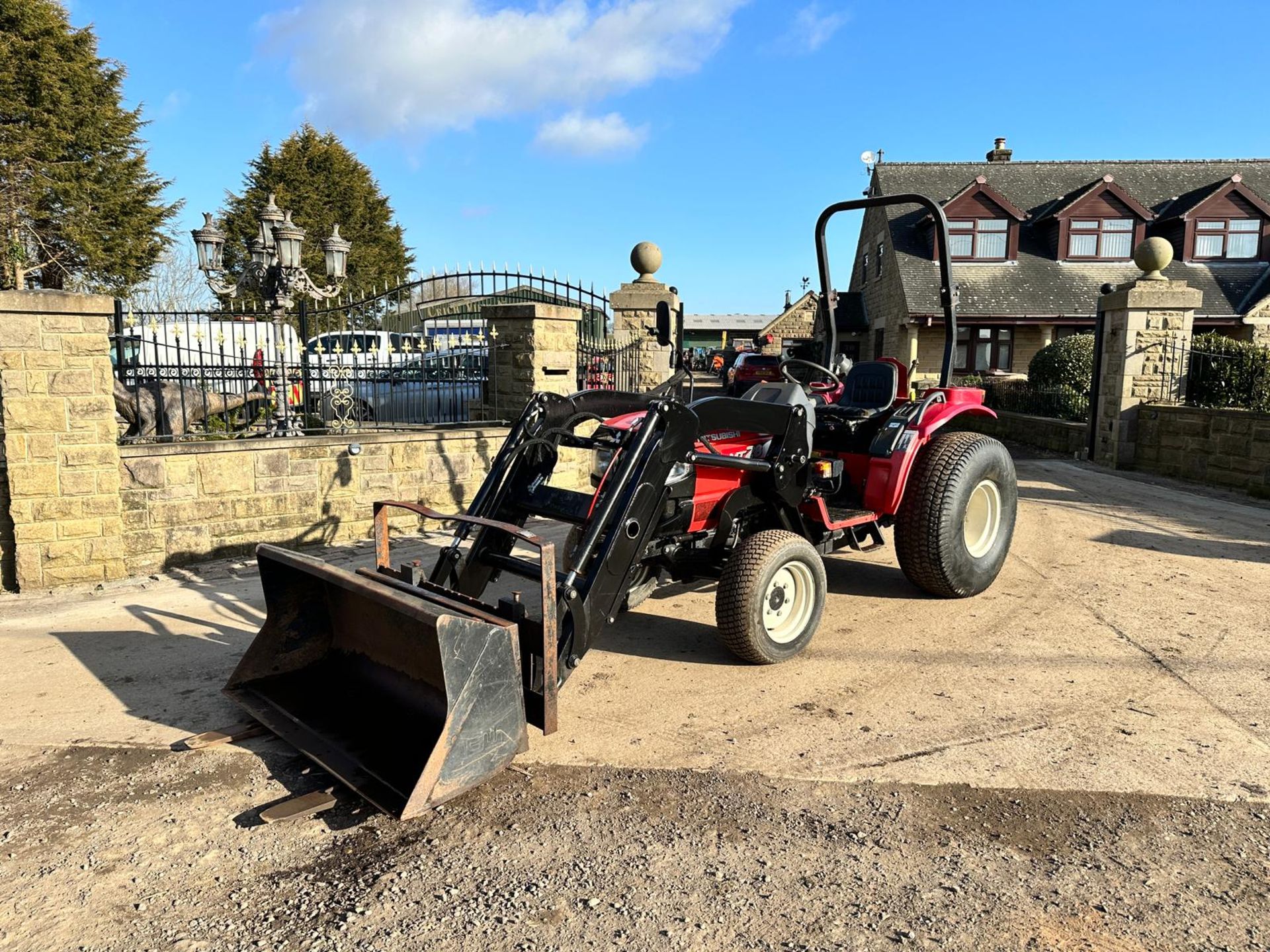 Mitsubishi MT28 4WD Compact Tractor With Front Loader And Attachments *PLUS VAT*