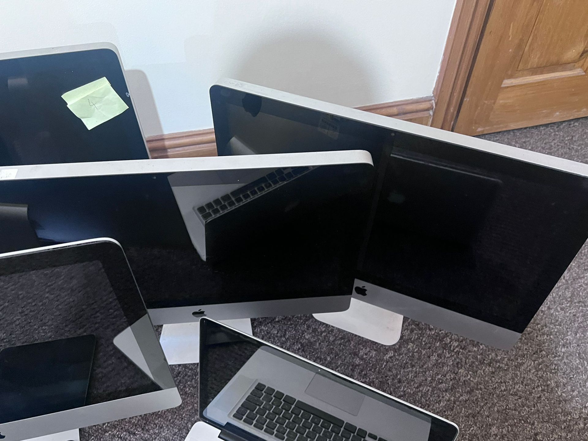 Apple Job Lot, iMacs / Macbooks / iPad / iPhone *NO VAT* - Image 4 of 11