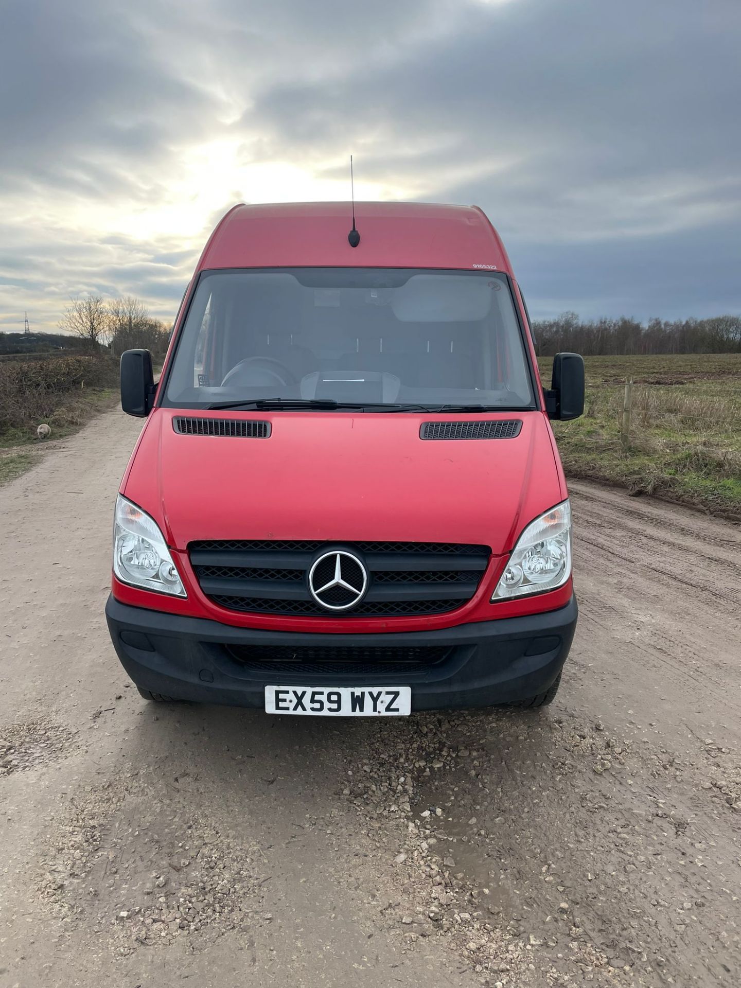 2009 MERCEDES SPRINTER 311 CDI LWB RED PANEL VAN *NO VAT* - Image 9 of 17