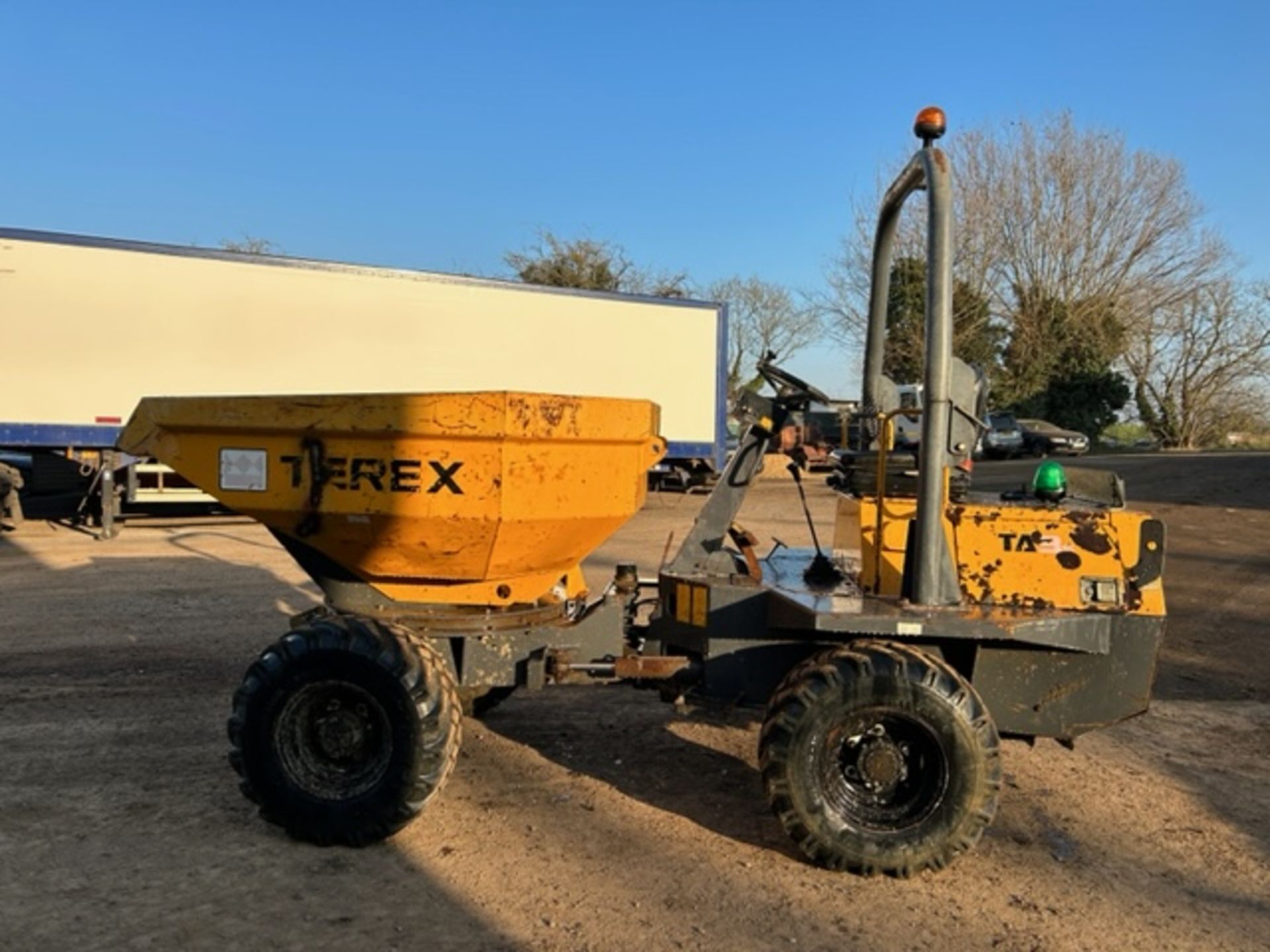 2011 Terex TA3 S 3 Ton Swivel Skip Dumper Only 1100 Hours *PLUS VAT* - Image 2 of 11