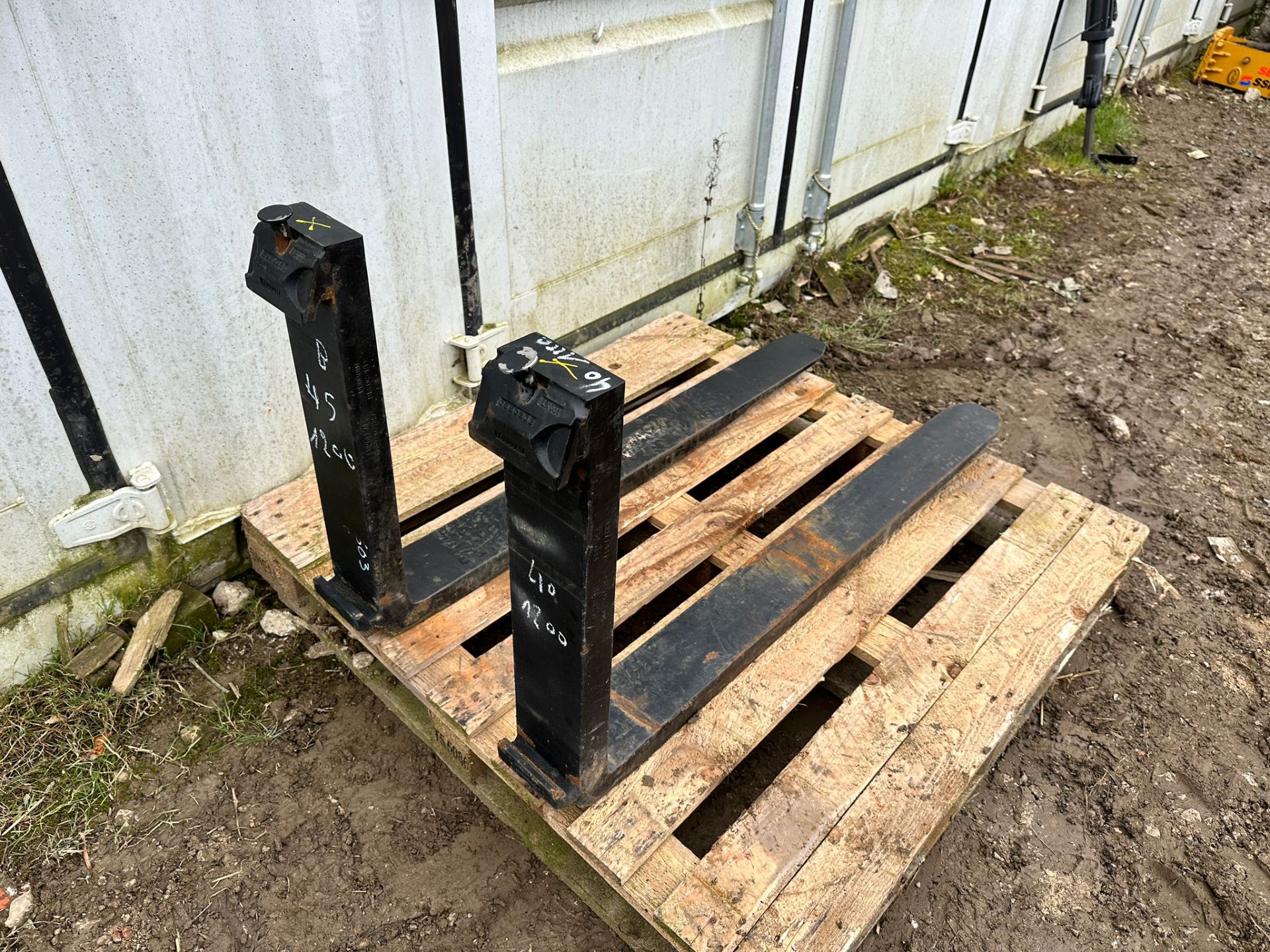 Set Of New Pallet Forks *PLUS VAT* - Image 6 of 8