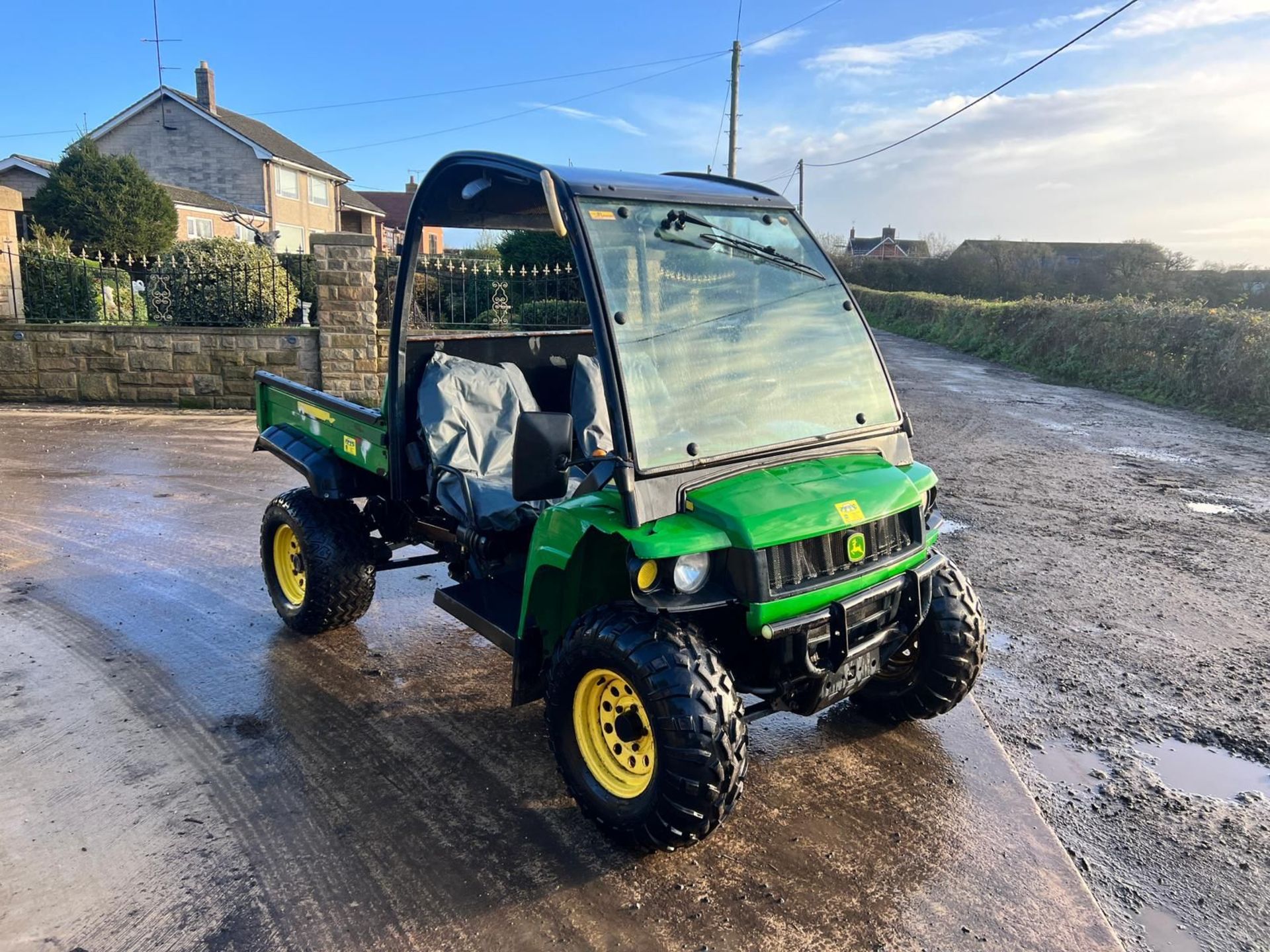 JOHN DEERE GATOR XUV850D *PLUS VAT* - Image 2 of 8