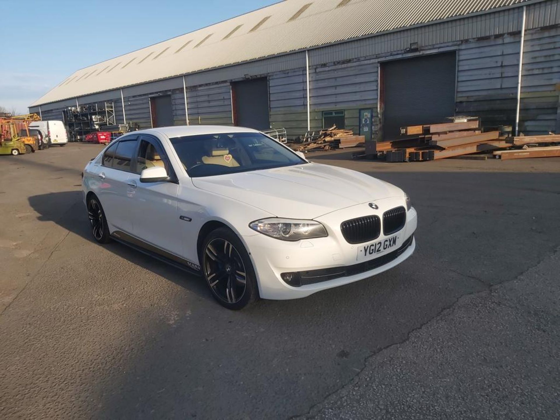 REPOSSESSION - 2012 BMW 520D EFFICIENT DYNAMICS WHITE SALOON *NO VAT* - Image 5 of 25