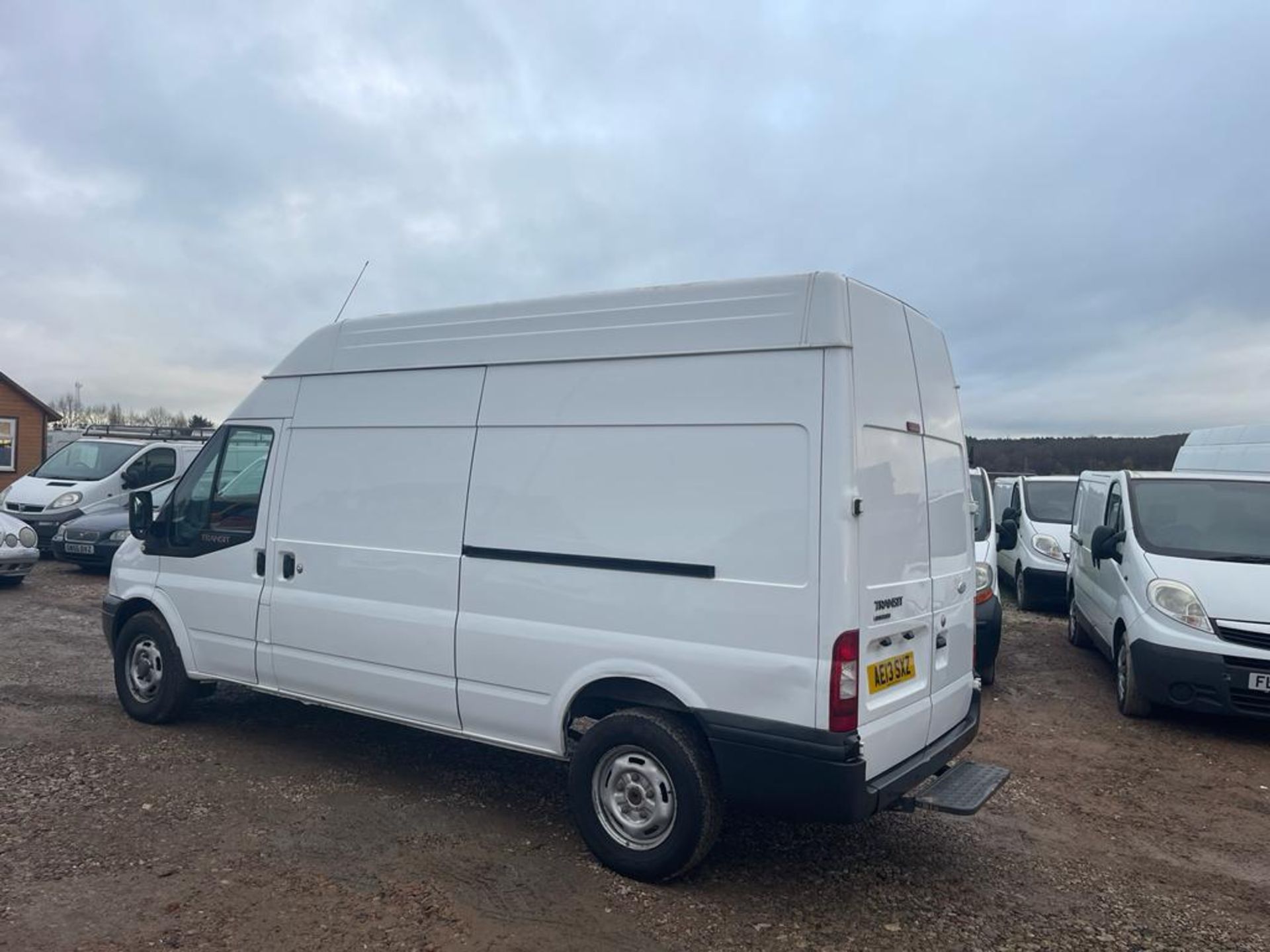 2013 FORD TRANSIT 100 T350 RWD WHITE PANEL VAN *NO VAT* - Image 7 of 18