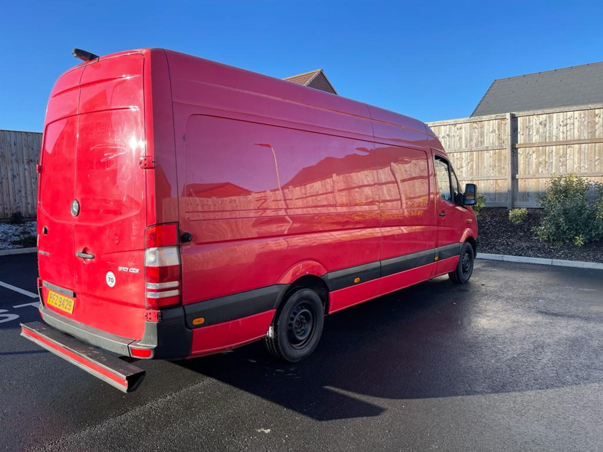 2013 MERCEDES-BENZ SPRINTER 310 CDI RED PANEL VAN *NO VAT* - Image 6 of 16