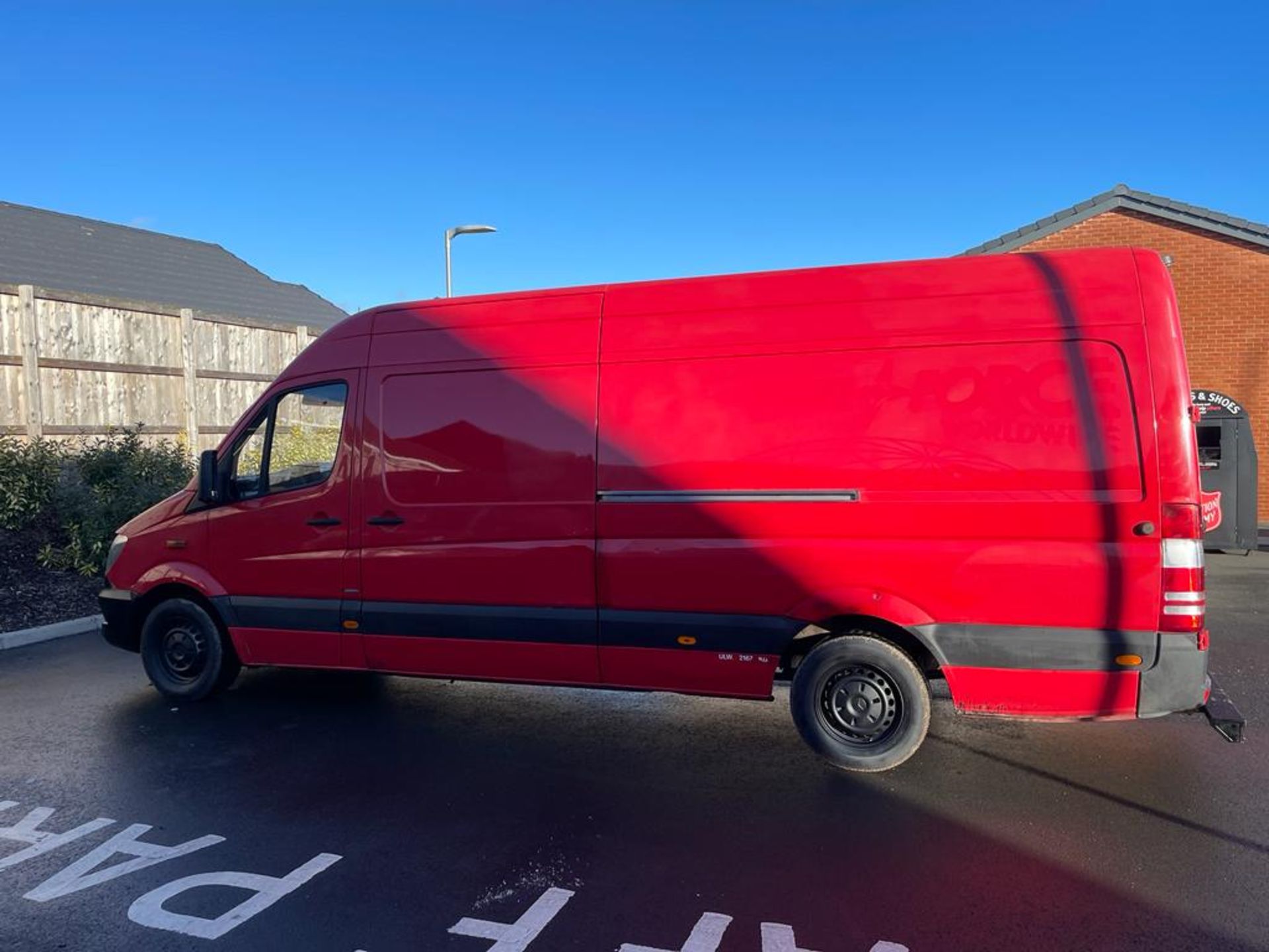 2013 MERCEDES-BENZ SPRINTER 310 CDI RED PANEL VAN *NO VAT* - Image 8 of 16