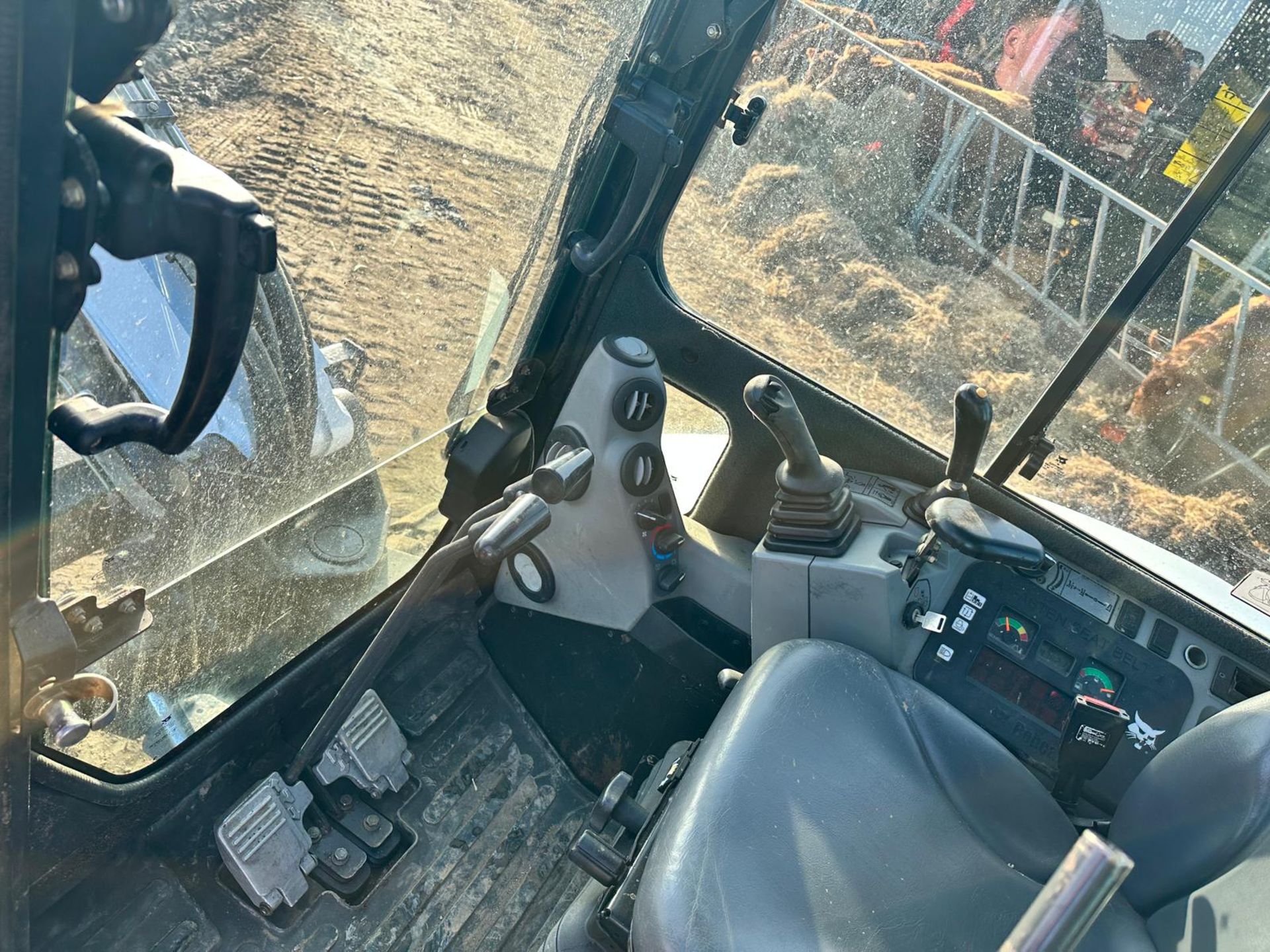 2013 Bobcat E45 4.5 Ton Excavator With Biliakie 680 Rock Breaker *PLUS VAT* - Image 11 of 24