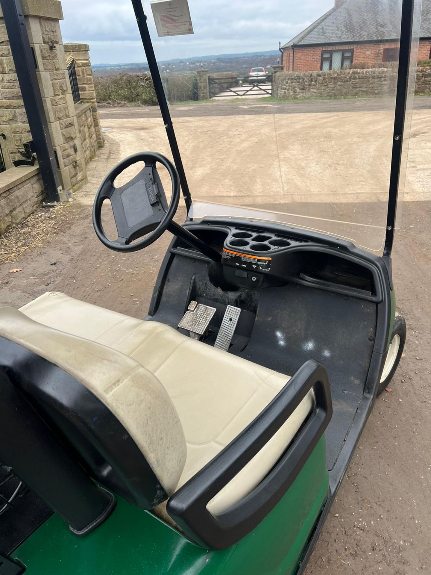 YAMAHA GOLF BUGGY 48 VOLT WITH CHARGER *PLUS VAT* - Image 7 of 8