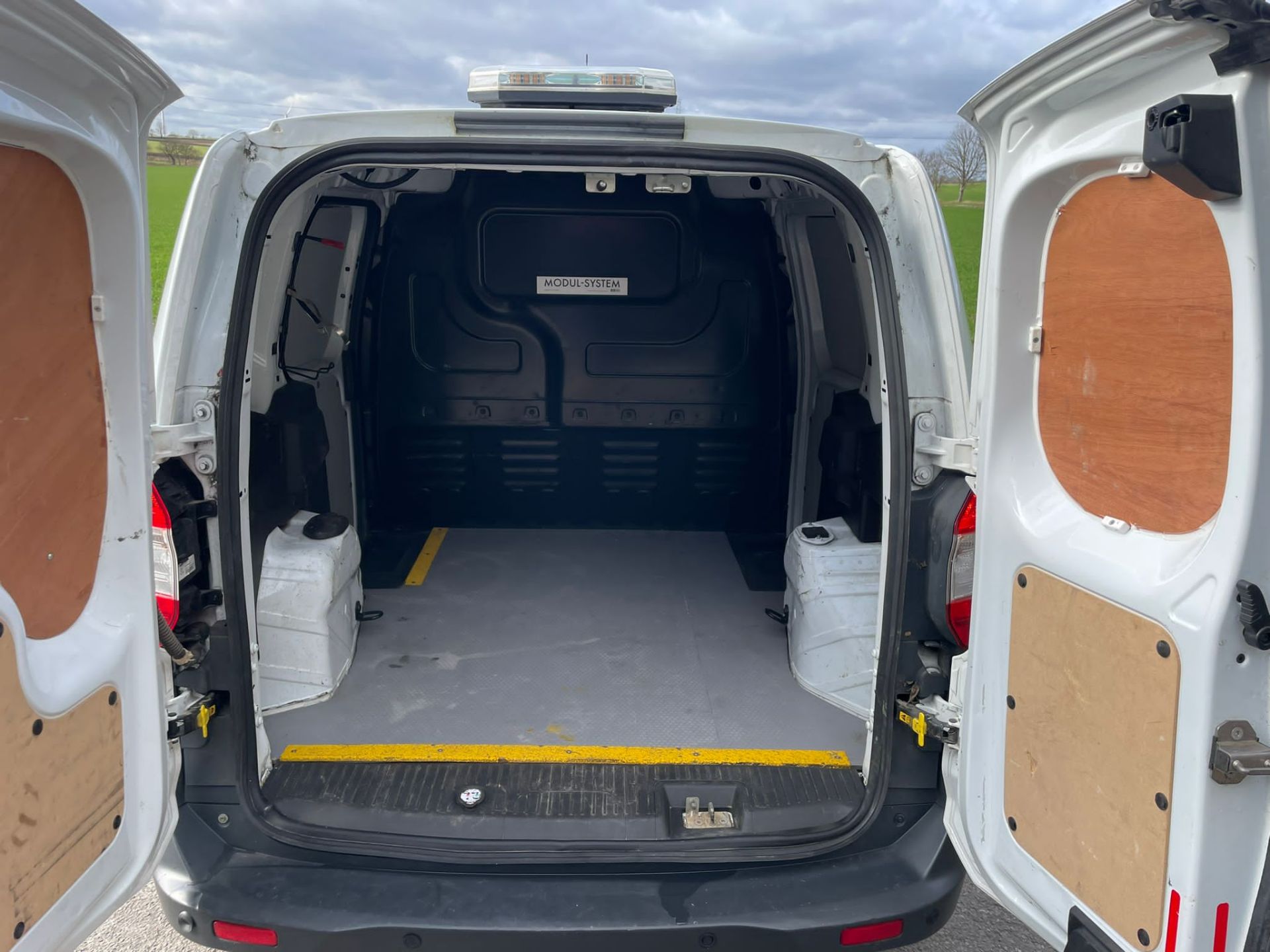 2018 FORD TRANSIT COURIER TREND TDCI WHITE PANEL VAN *PLUS VAT* - Image 8 of 12