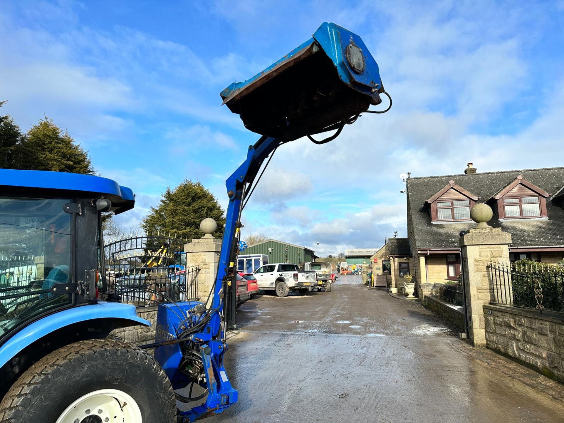 60 Reg. New Holland Boomer 3050 50HP 4WD Compact Tractor With Ryetec SL320H Hedge Cutter *PLUS VAT* - Image 13 of 28