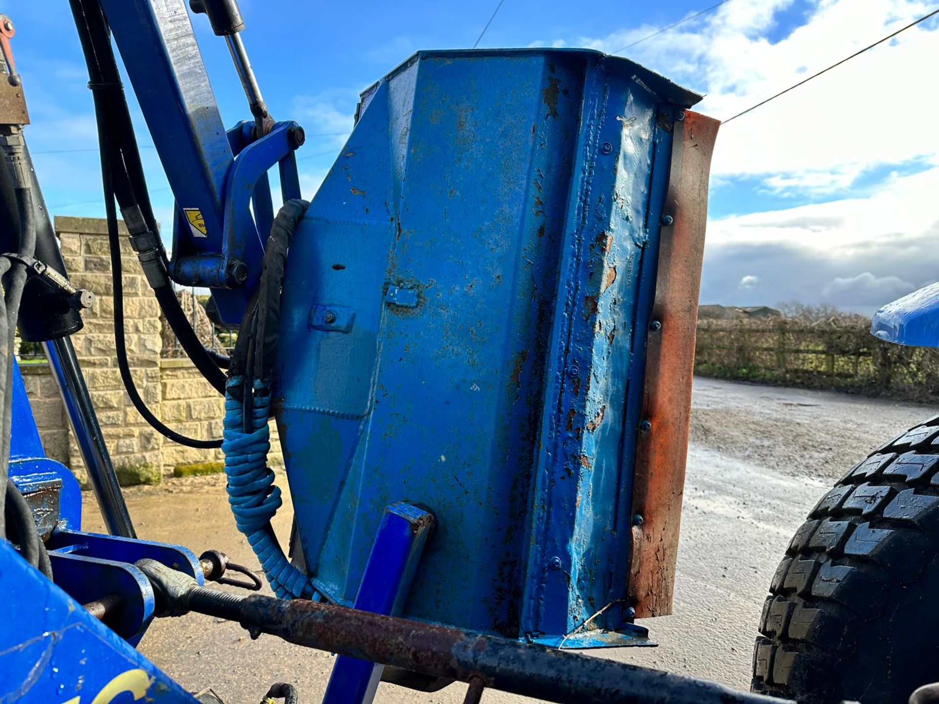 60 Reg. New Holland Boomer 3050 50HP 4WD Compact Tractor With Ryetec SL320H Hedge Cutter *PLUS VAT* - Image 10 of 28