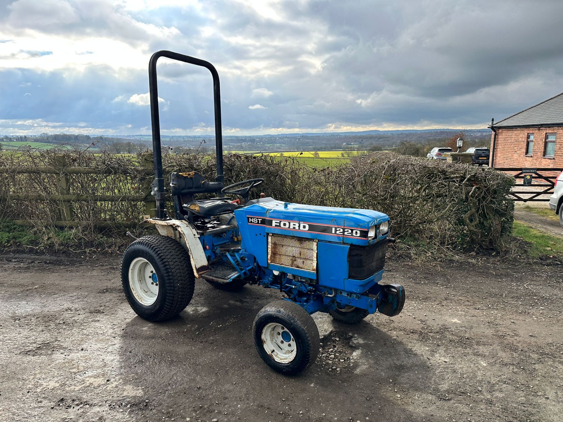 Ford 1220 17HP 4WD HST Compact Tractor *PLUS VAT* - Image 7 of 14