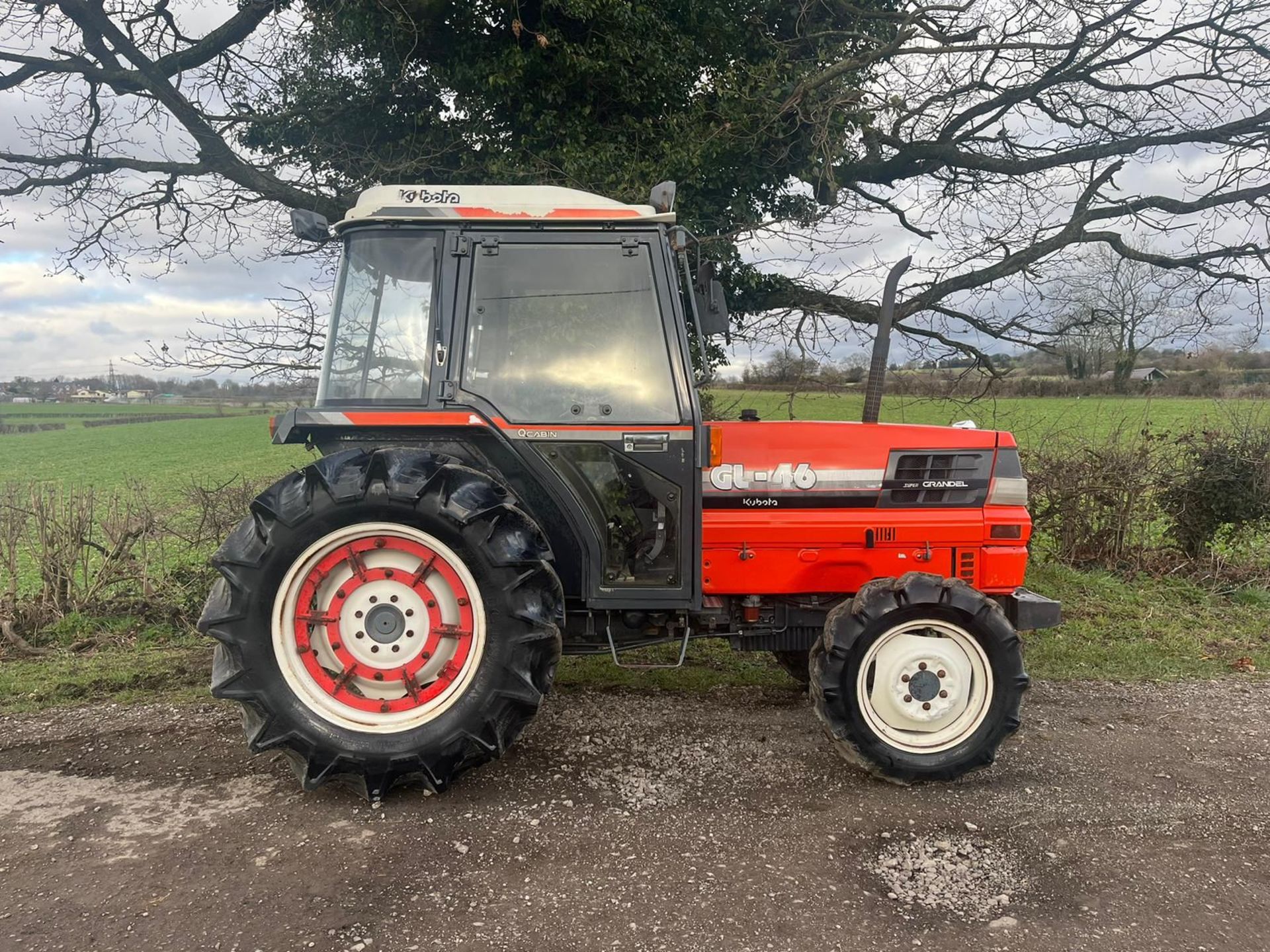 KUBOTA GL-46 TRACTOR FULL GLASS CAB 46HP *PLUS VAT* - Image 4 of 13