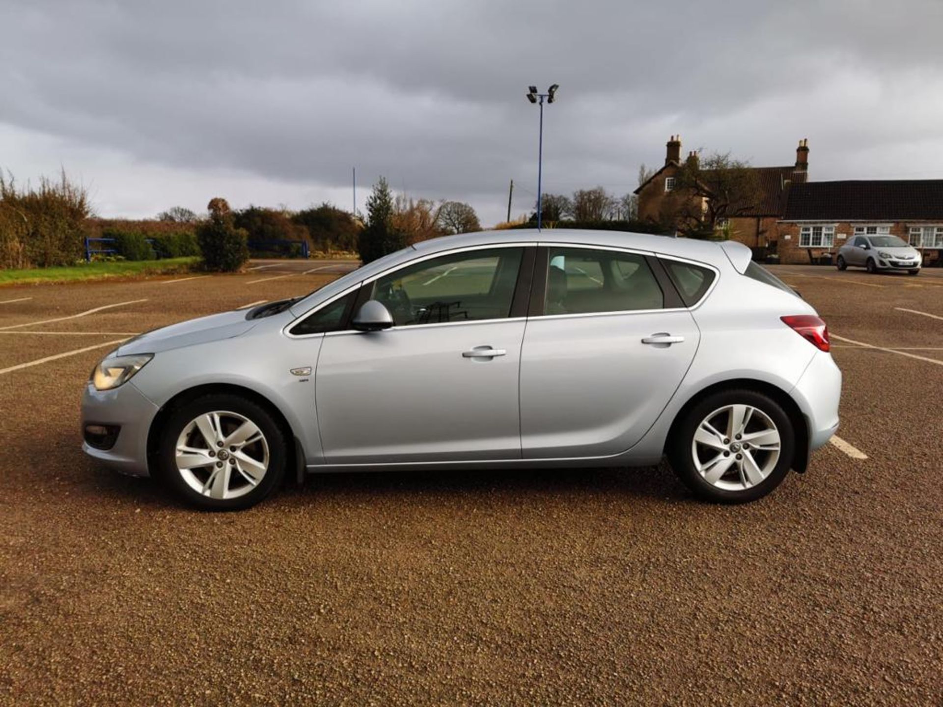 2014 VAUXHALL ASTRA SRI CDTI S/S SILVER HATCHBACK *NO VAT* - Image 5 of 28