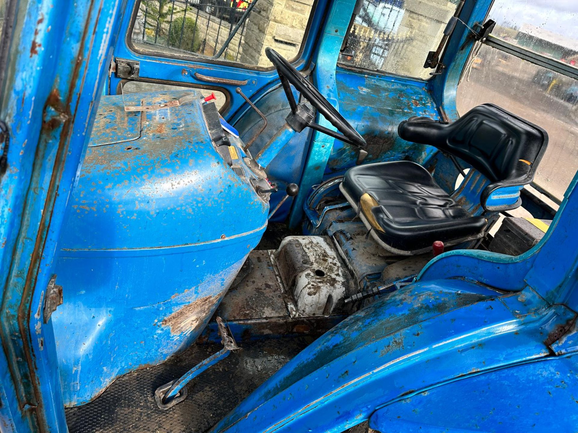 Ford 6600 Vintage Tractor *PLUS VAT* - Image 8 of 18