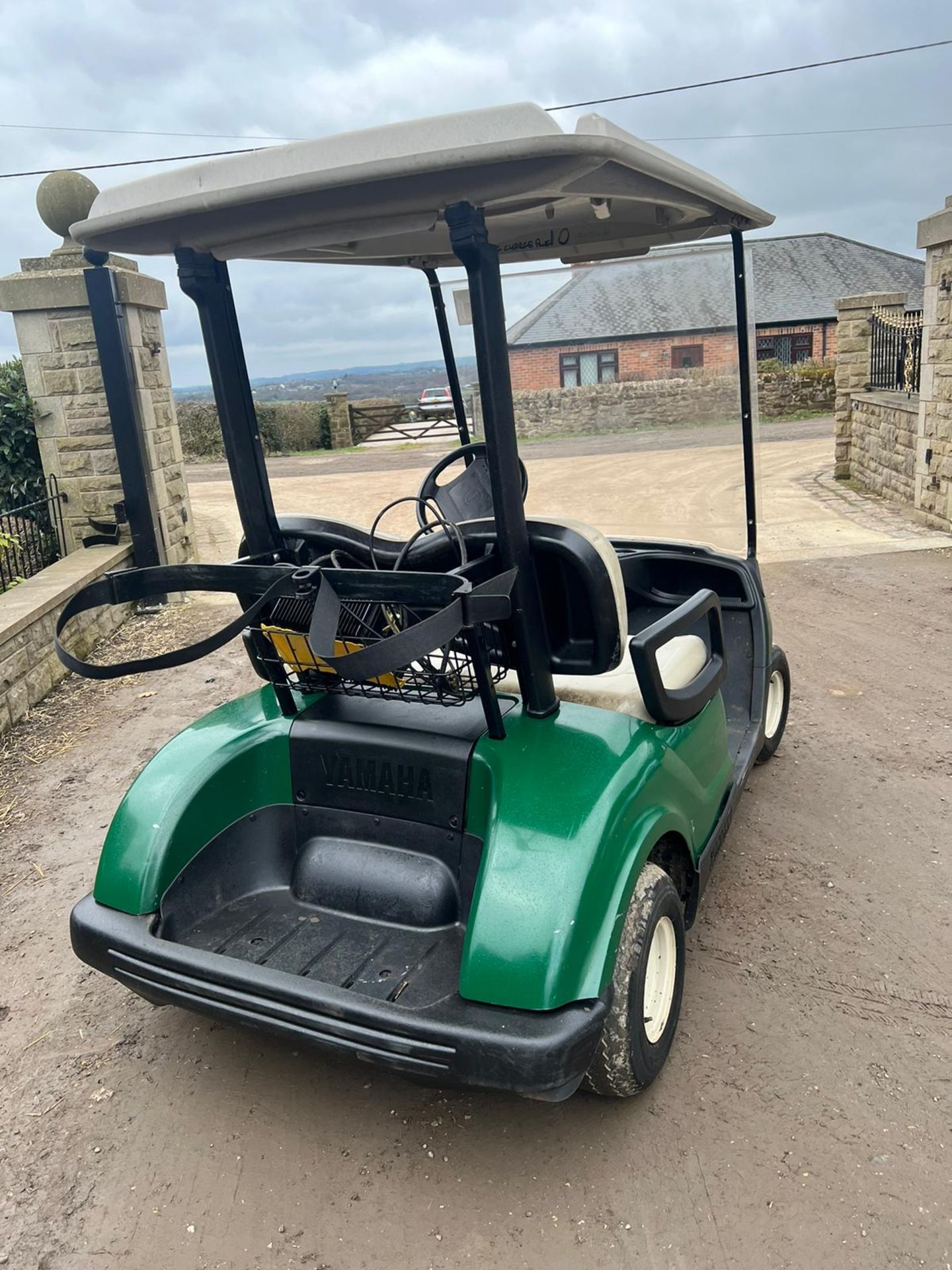 YAMAHA GOLF BUGGY 48 VOLT WITH CHARGER *PLUS VAT* - Image 4 of 8