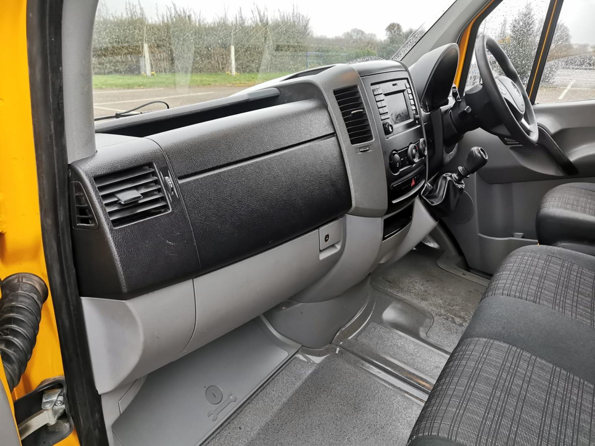 2017/67 REG MERCEDES-BENZ SPRINTER 314 CDI YELLOW DIESEL PANEL VAN, SHOWING 0 FORMER KEEPERS *NO VAT - Image 16 of 28