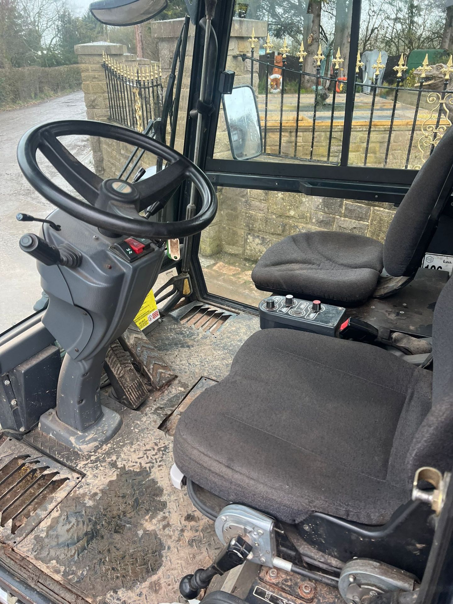 2016 SCHMIDT SWINGO 200+ ROAD SWEEPER ROAD REGISTERED *PLUS VAT* - Image 8 of 12