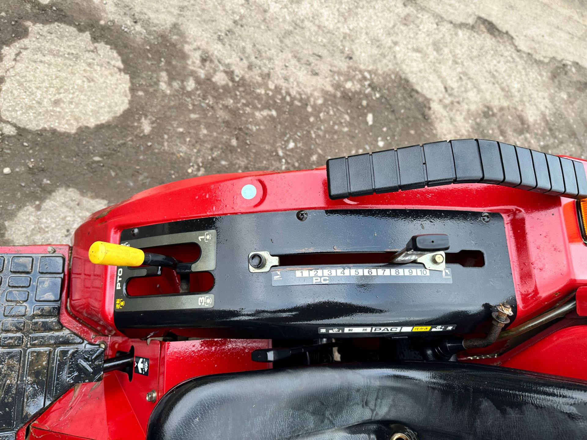 Mitsubishi MT165 4WD Compact Tractor With 2021 Winton 1.25 Metre Flail Mower *PLUS VAT* - Image 18 of 19