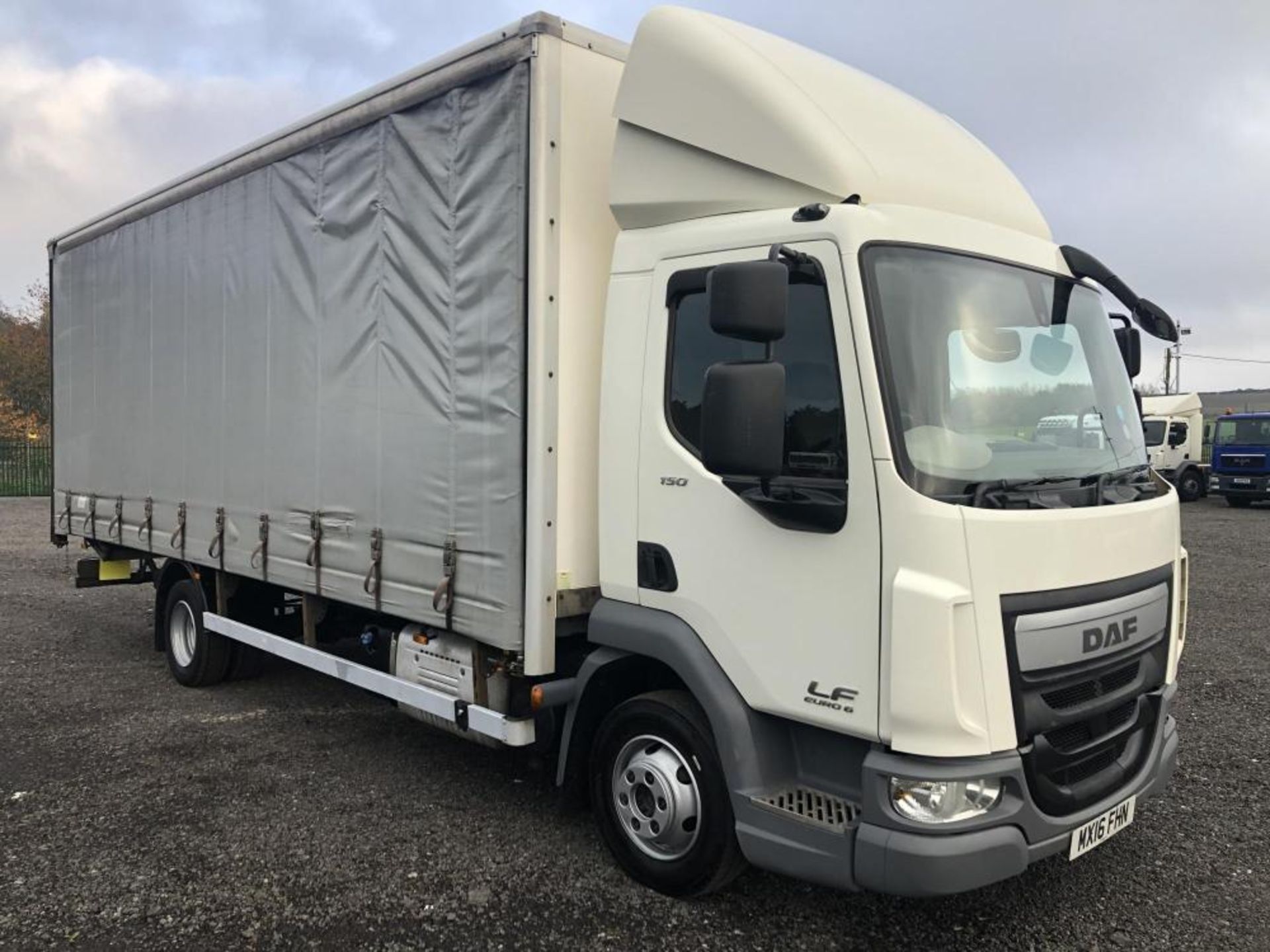 2016 Daf lf 45.150 7.5 Ton Curtain Side Truck with Under Floor Tail Lift *PLUS VAT* - Image 2 of 12