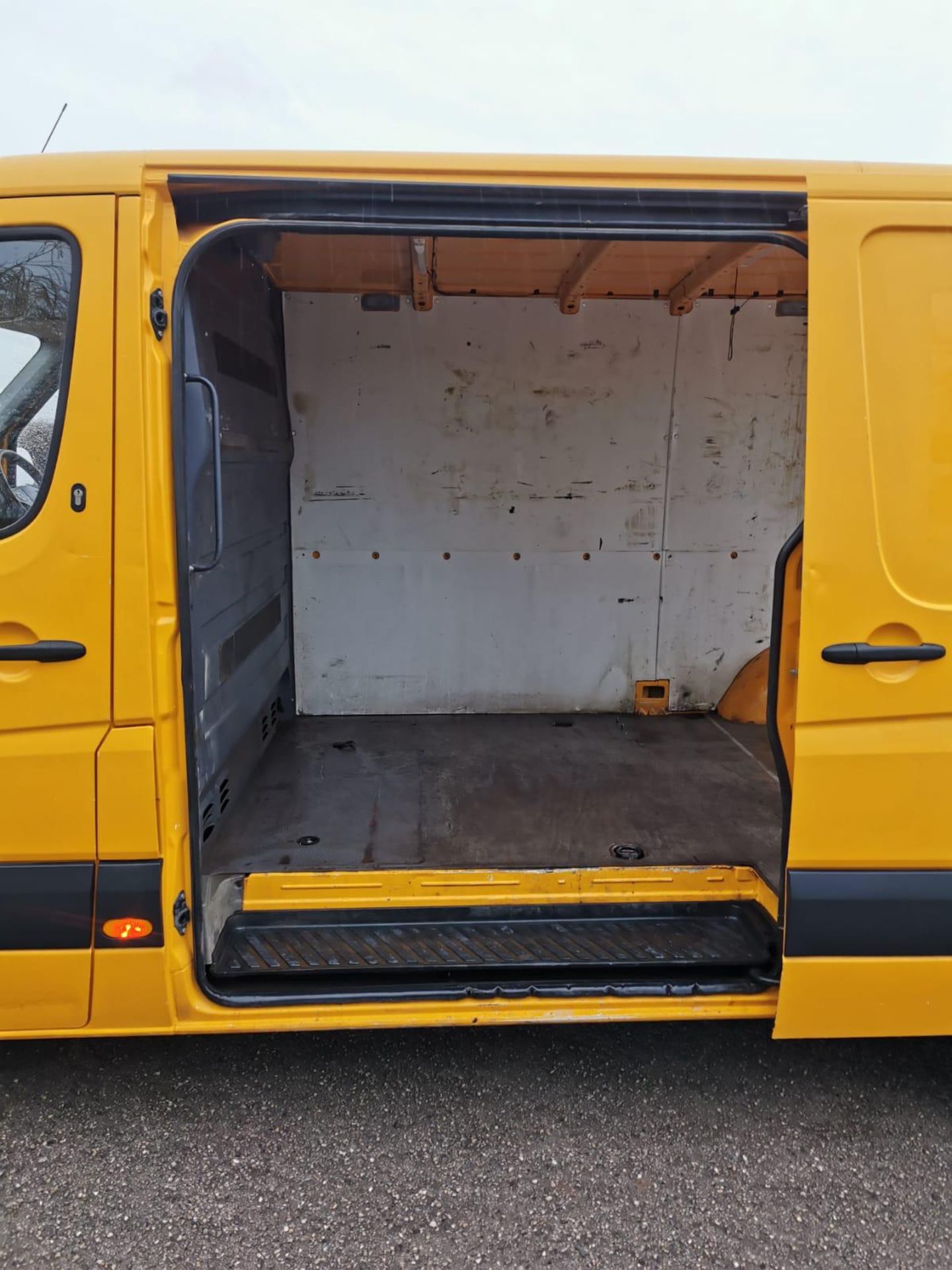 2017/67 REG MERCEDES-BENZ SPRINTER 314 CDI YELLOW DIESEL PANEL VAN, SHOWING 0 FORMER KEEPERS *NO VAT - Image 10 of 28