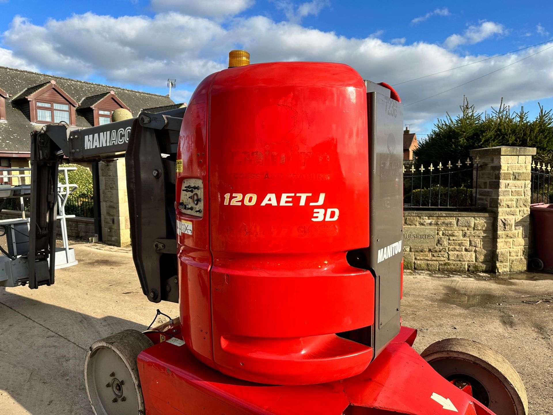 Manitou 120 AETJ 3D Electric Boom Lift *PLUS VAT* - Image 9 of 11