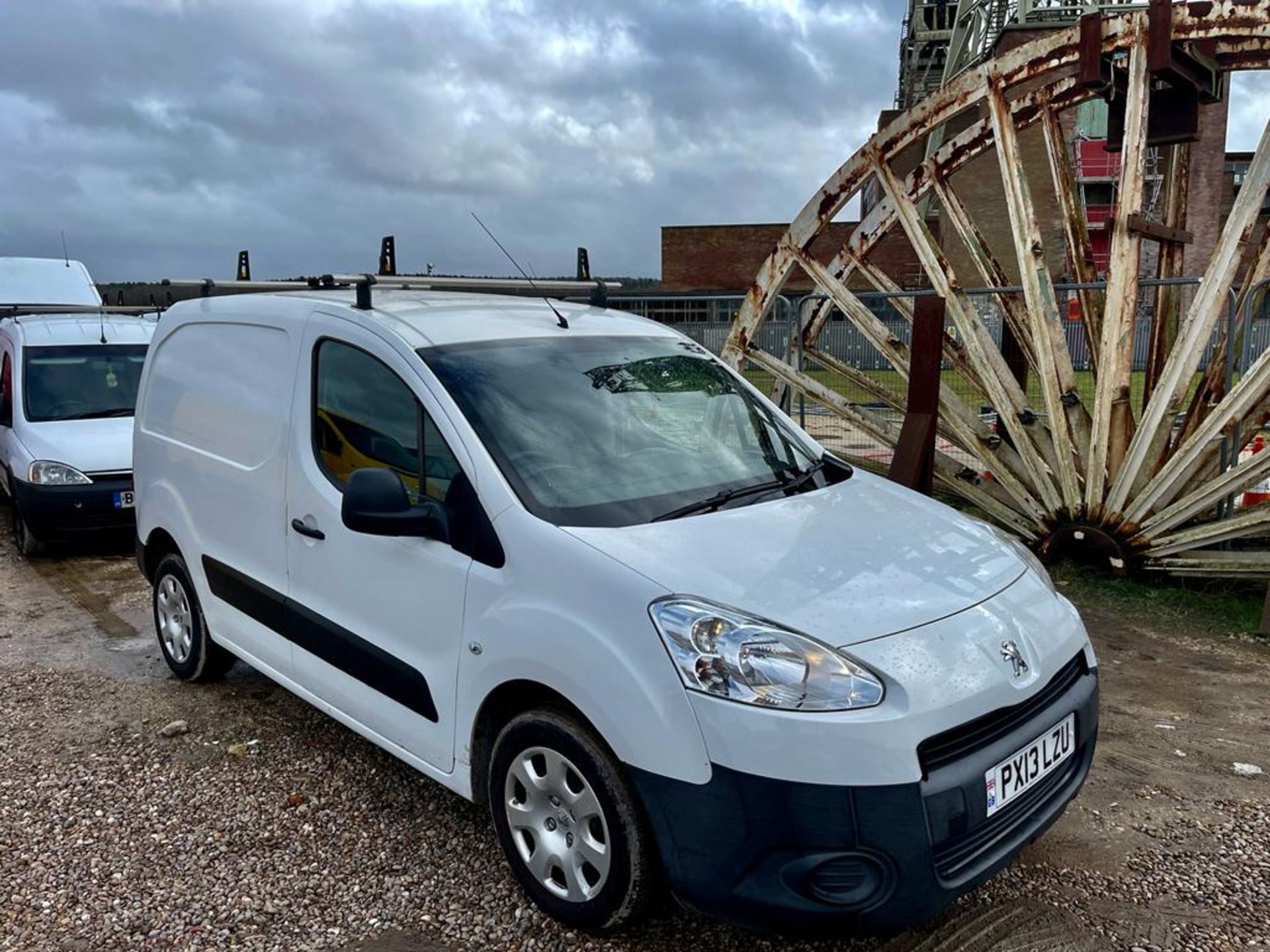 2013 PEUGEOT PARTNER 850 S L1 HDI WHITE PANEL VAN *NO VAT* - Image 2 of 14