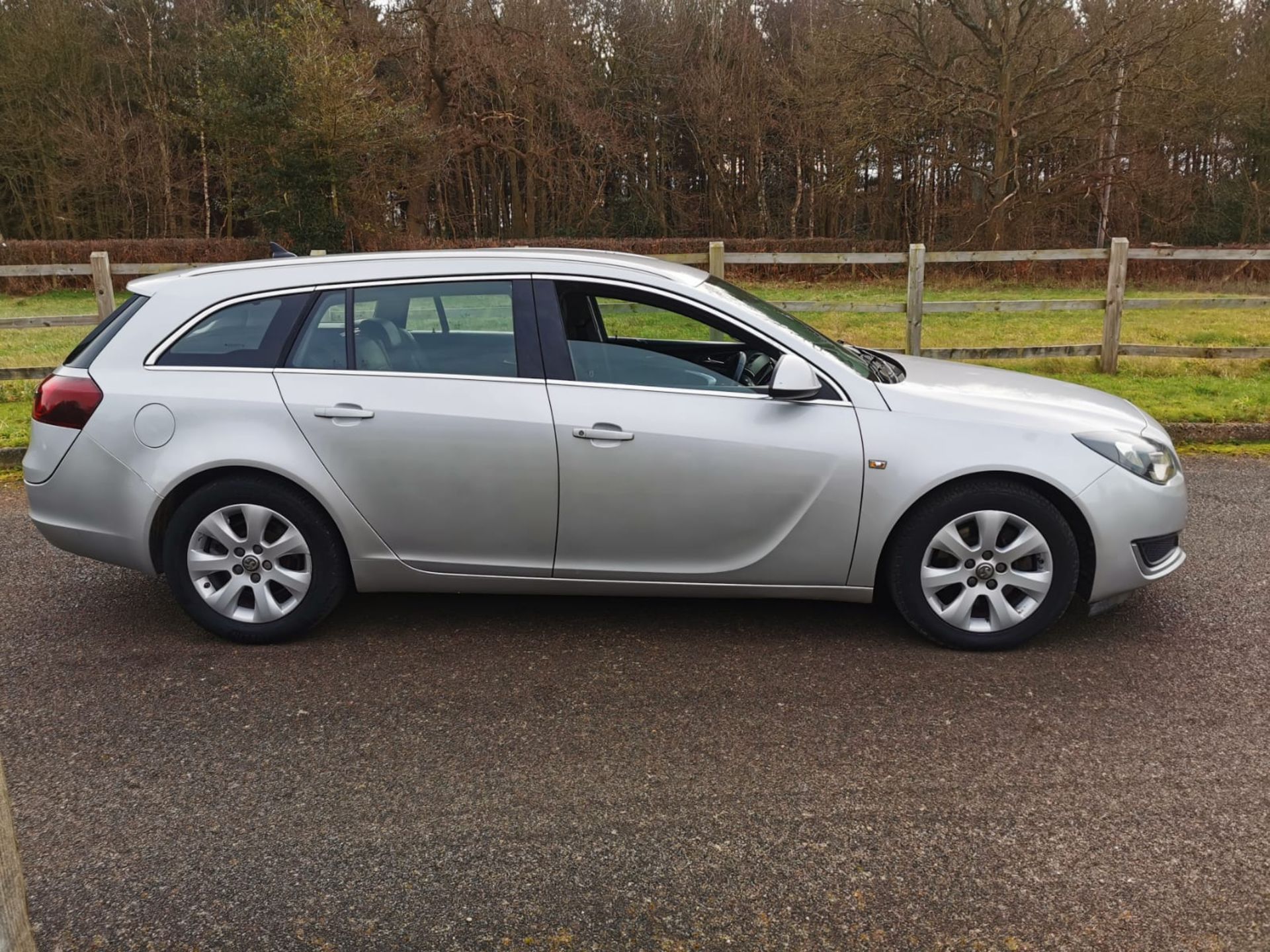 2016/65 REG VAUXHALL INSIGNIA TECH LINE CDTI ECO 2.0 DIESEL MANUAL ESTATE, SHOWING 1 FORMER KEEPER - Image 9 of 30