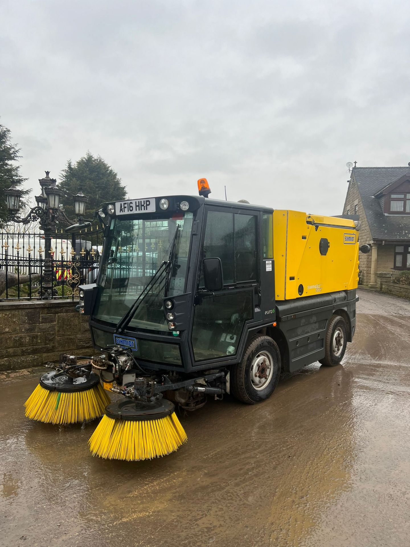 2016 SCHMIDT SWINGO 200+ ROAD SWEEPER ROAD REGISTERED *PLUS VAT*