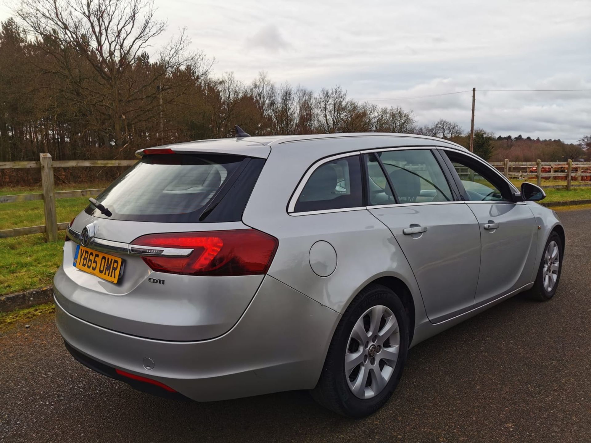 2016/65 REG VAUXHALL INSIGNIA TECH LINE CDTI ECO 2.0 DIESEL MANUAL ESTATE, SHOWING 1 FORMER KEEPER - Image 8 of 30