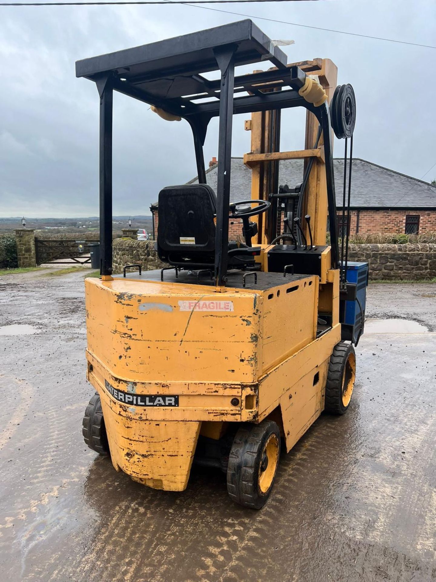 CATERPILLAR 3 TON ELECTRIC FORKLIFT NO EMISSIONS *PLUS VAT* - Image 2 of 18