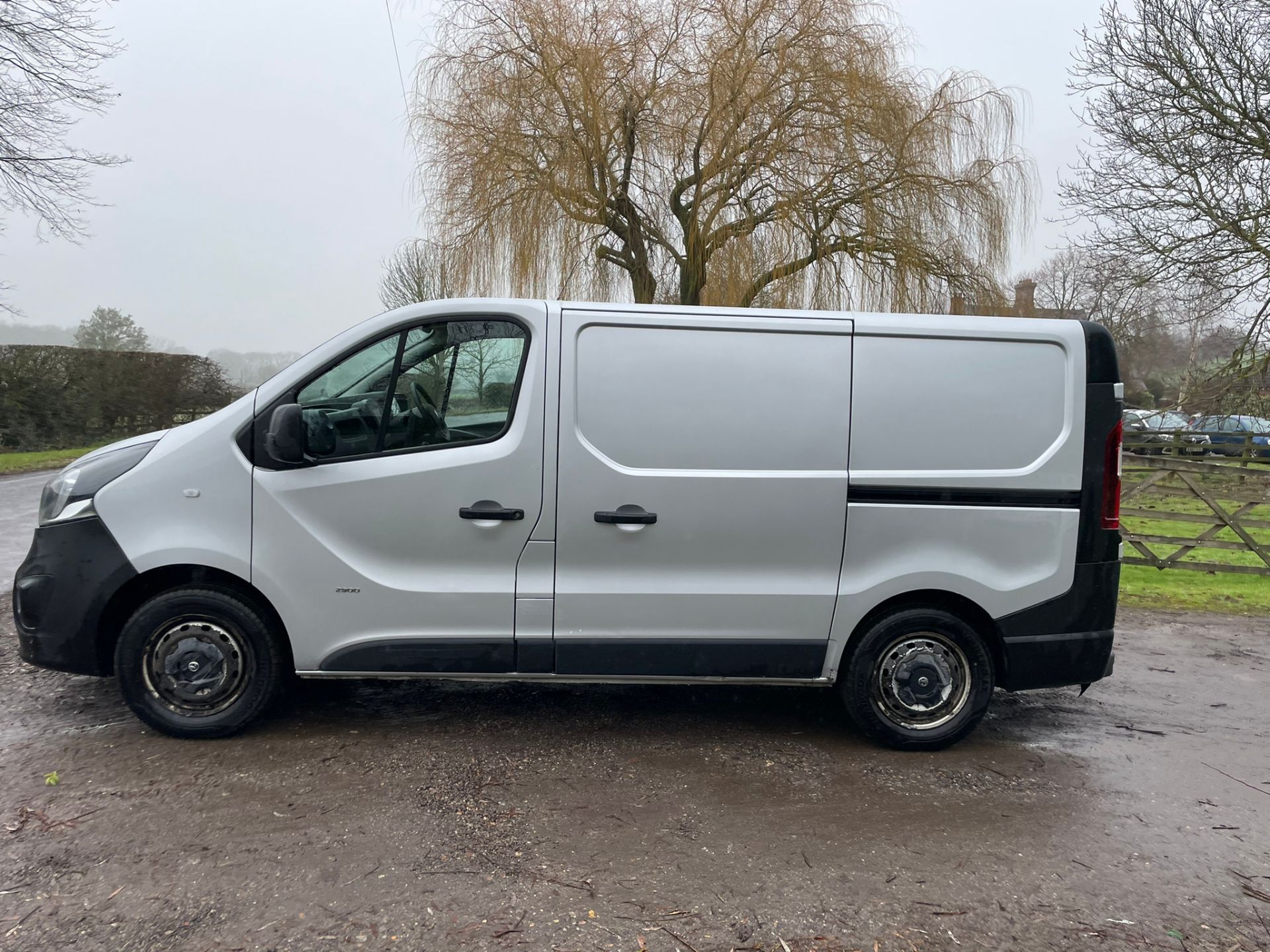 2016 VAUXHALL VIVARO 2900 BT CDTI ECOFLEX SS SILVER PANEL VAN *PLUS VAT* - Image 8 of 13