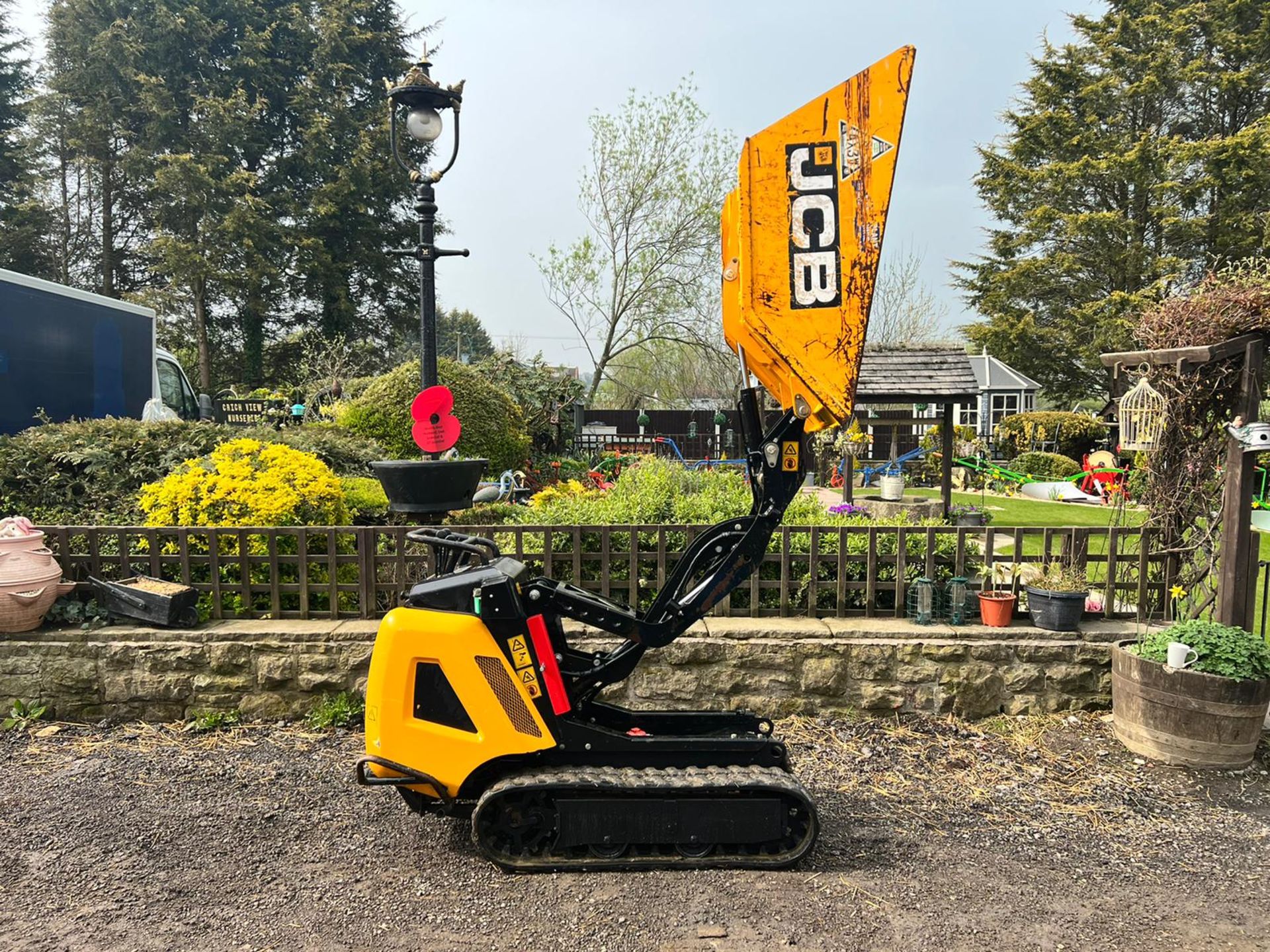 2019 JCB HTD-5 Diesel Tracked Dumper, Runs Drives And Tips *PLUS VAT* - Image 8 of 14