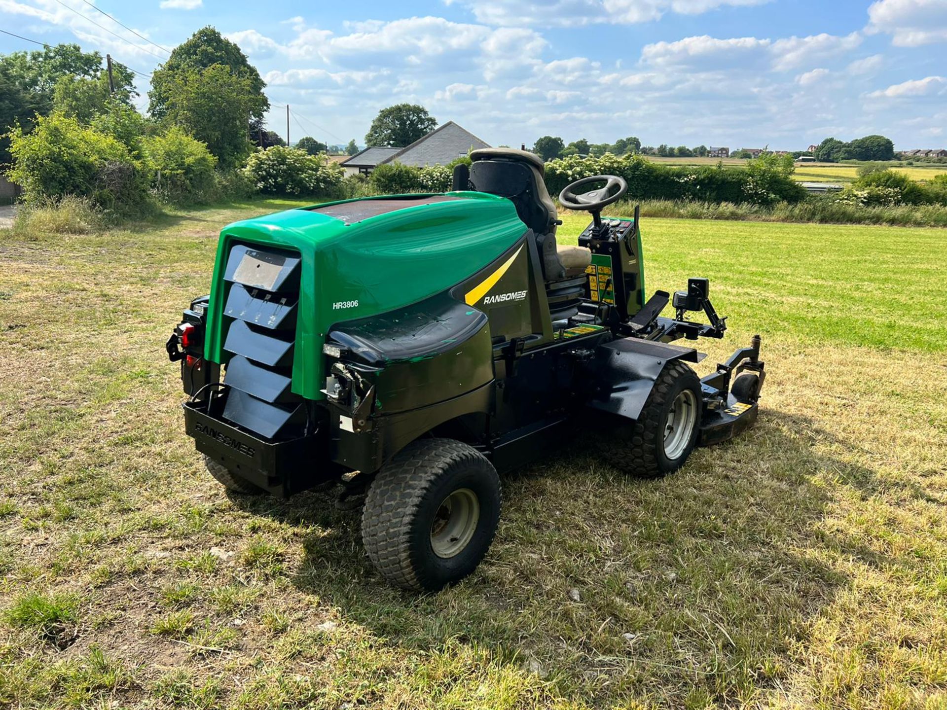 RANSOMES HR3806 4WD DIESEL RIDE ON MOWER *PLUS VAT* - Image 5 of 14