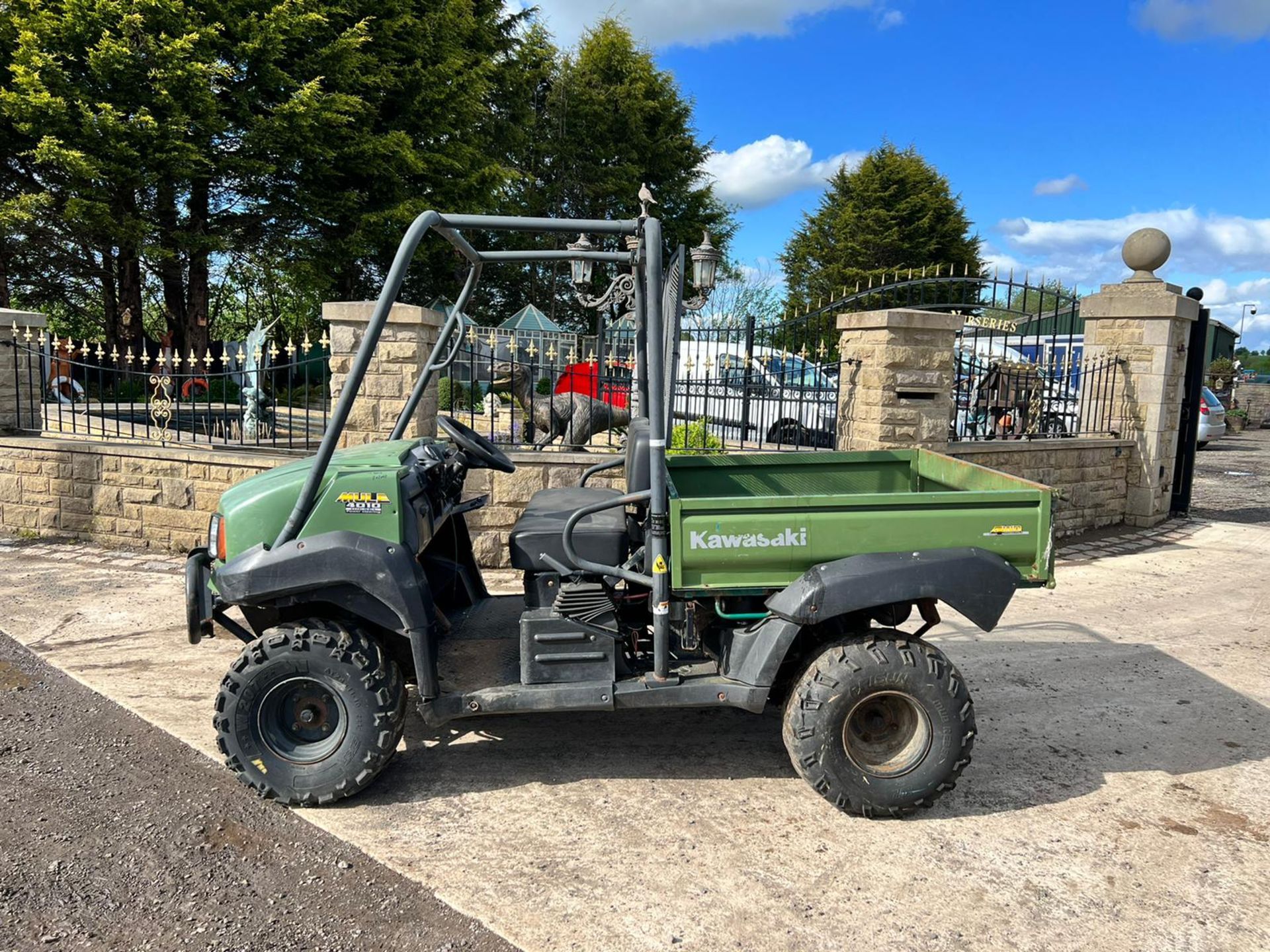 2013 Kawasaki 4010 4WD Mule, Showing A Low 2004 Hours, Manual Tipper Body, runs and drives *PLUS VAT - Image 3 of 13