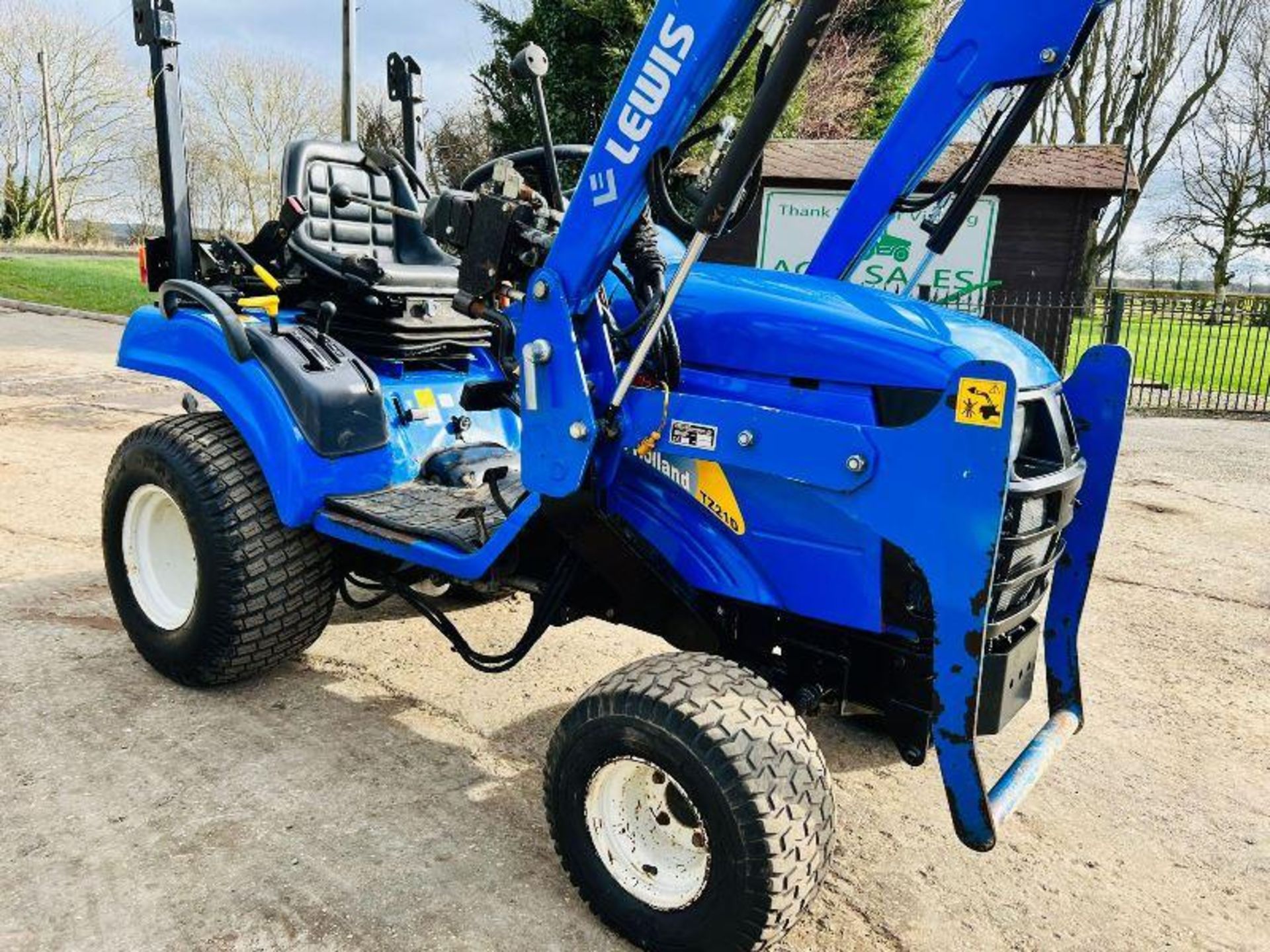 NEW HOLLAND TZ21D COMPACT TRACTOR *PLUS VAT* - Image 7 of 20