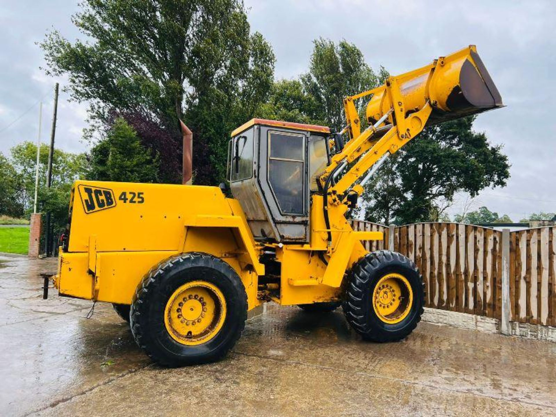 1989 JCB 425 4WD LOADING SHOVEL C/W BUCKET *PLUS VAT* - Image 2 of 18