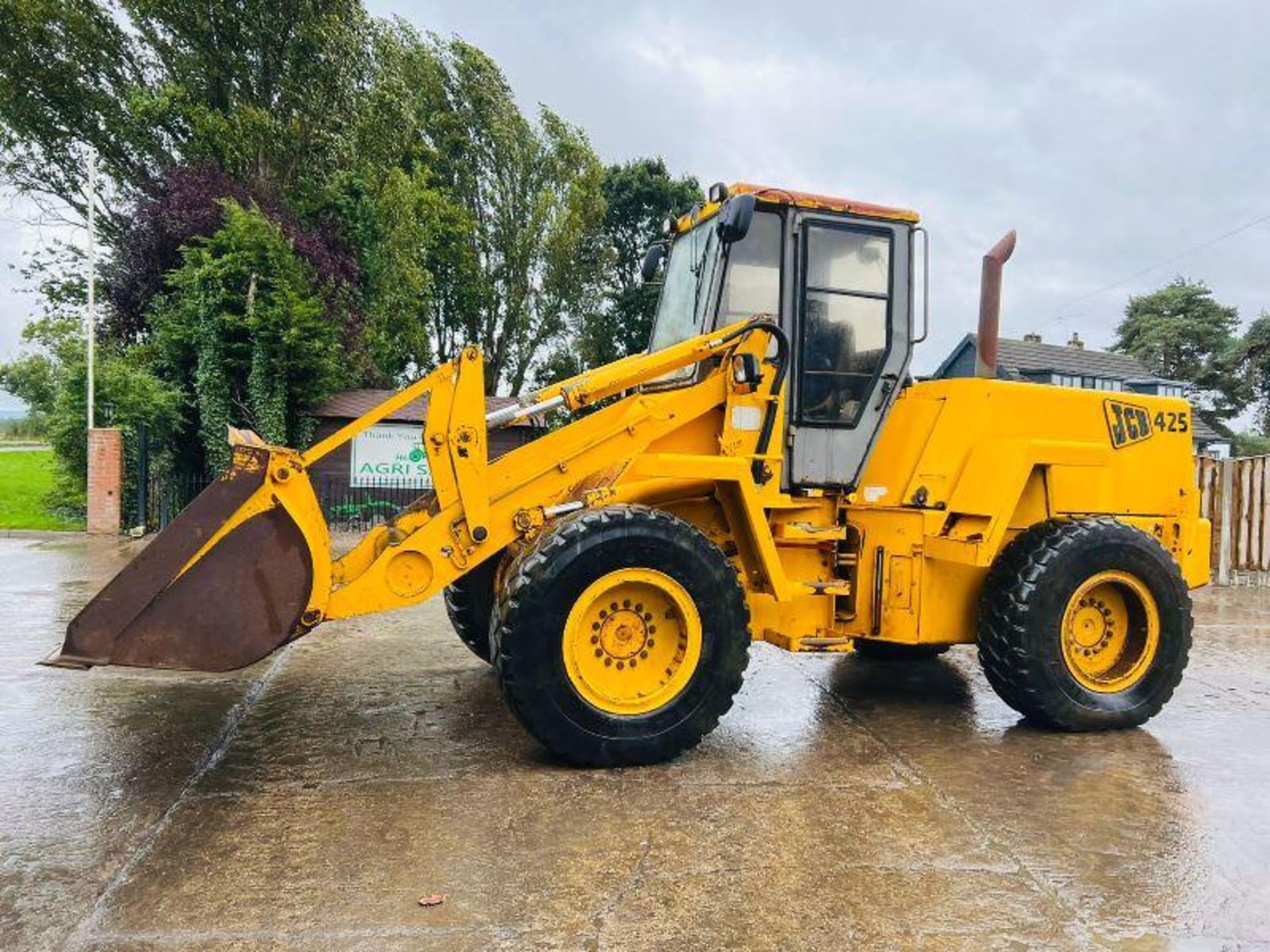 1989 JCB 425 4WD LOADING SHOVEL C/W BUCKET *PLUS VAT* - Image 8 of 18