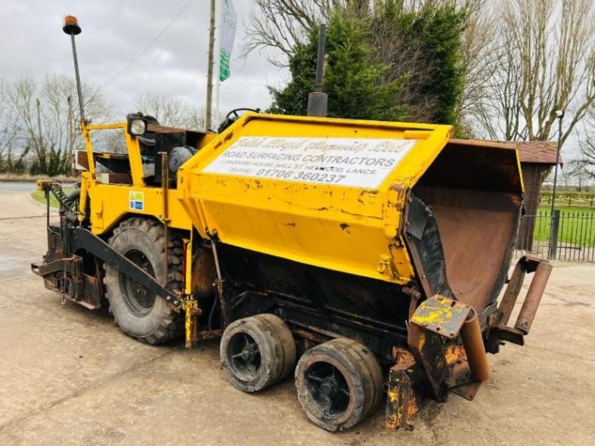 TARMAC PAVER C/W HYDRAULIC BACK BAR *DEUTZ ENGINE *PLUS VAT* - Image 6 of 14