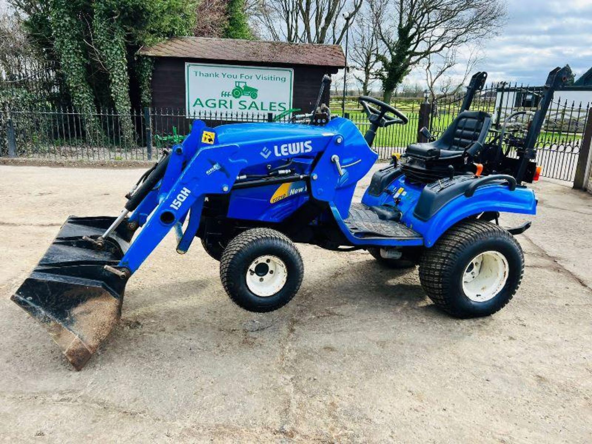 NEW HOLLAND TZ21D COMPACT TRACTOR *PLUS VAT* - Image 9 of 20