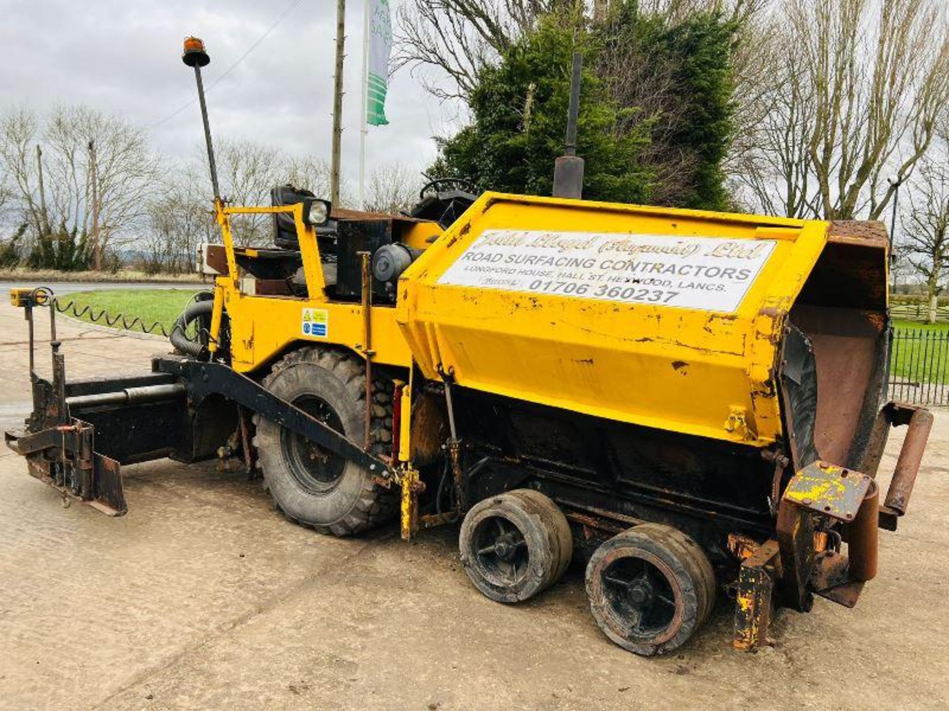 TARMAC PAVER C/W HYDRAULIC BACK BAR *DEUTZ ENGINE *PLUS VAT* - Image 7 of 14